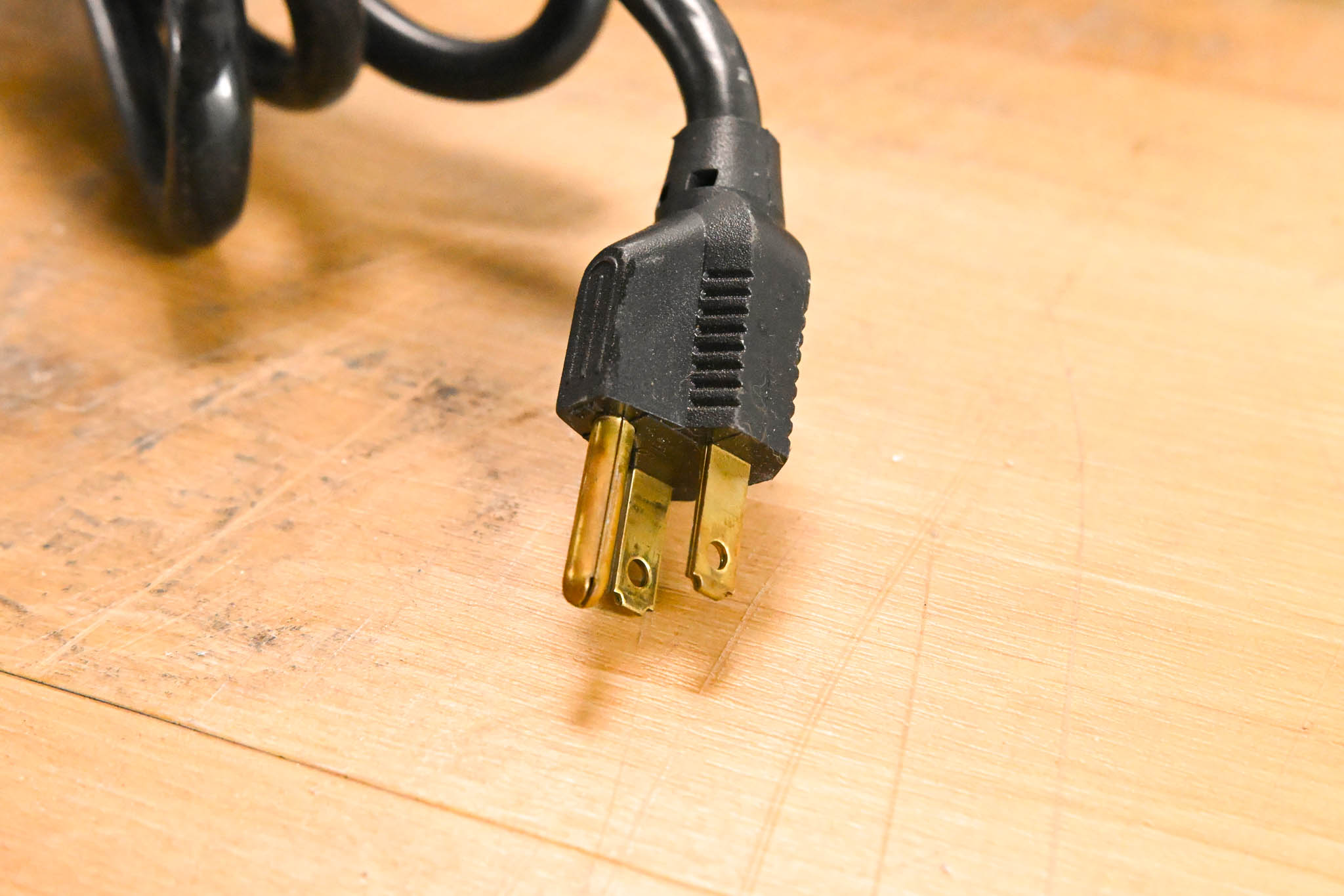 Crown Micro-Tech 600 2-Channel Power Amplifier