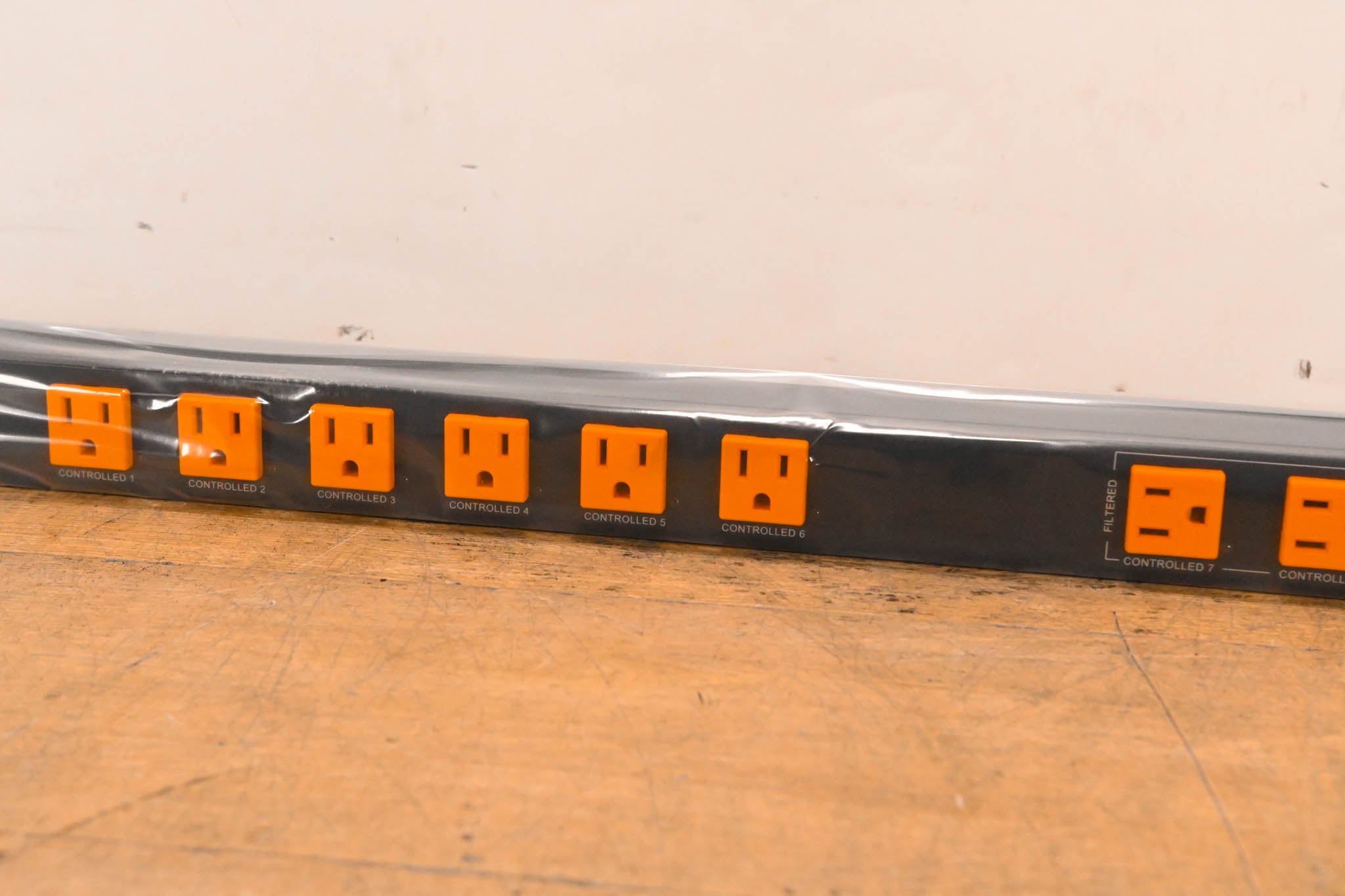 WattBox WB-800VPS-IPVM-12 Vertical IP Power Conditioner (12 Outlets)