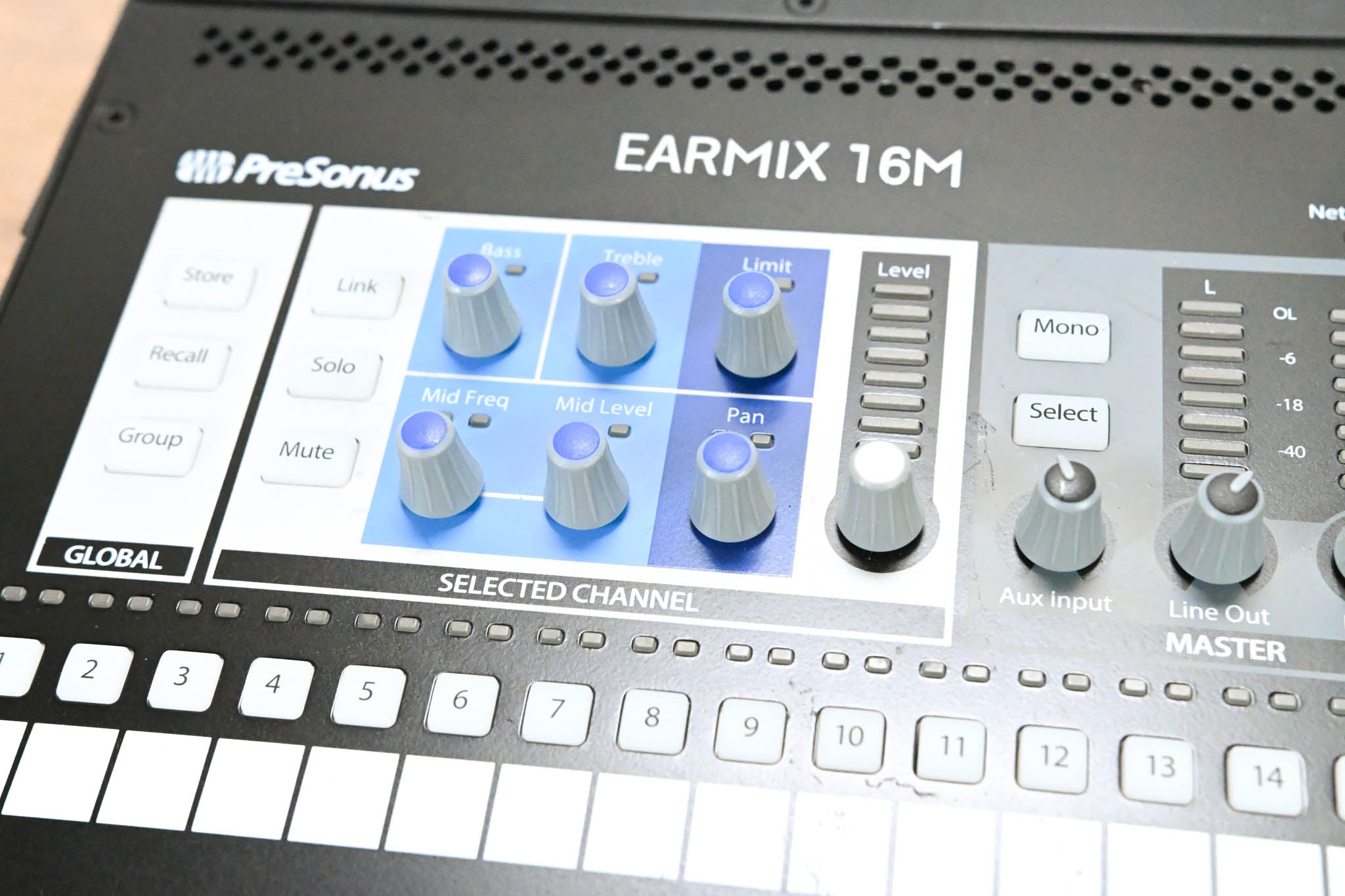 PreSonus EarMix 16M 16-Channel AVB Personal Monitor Mixer