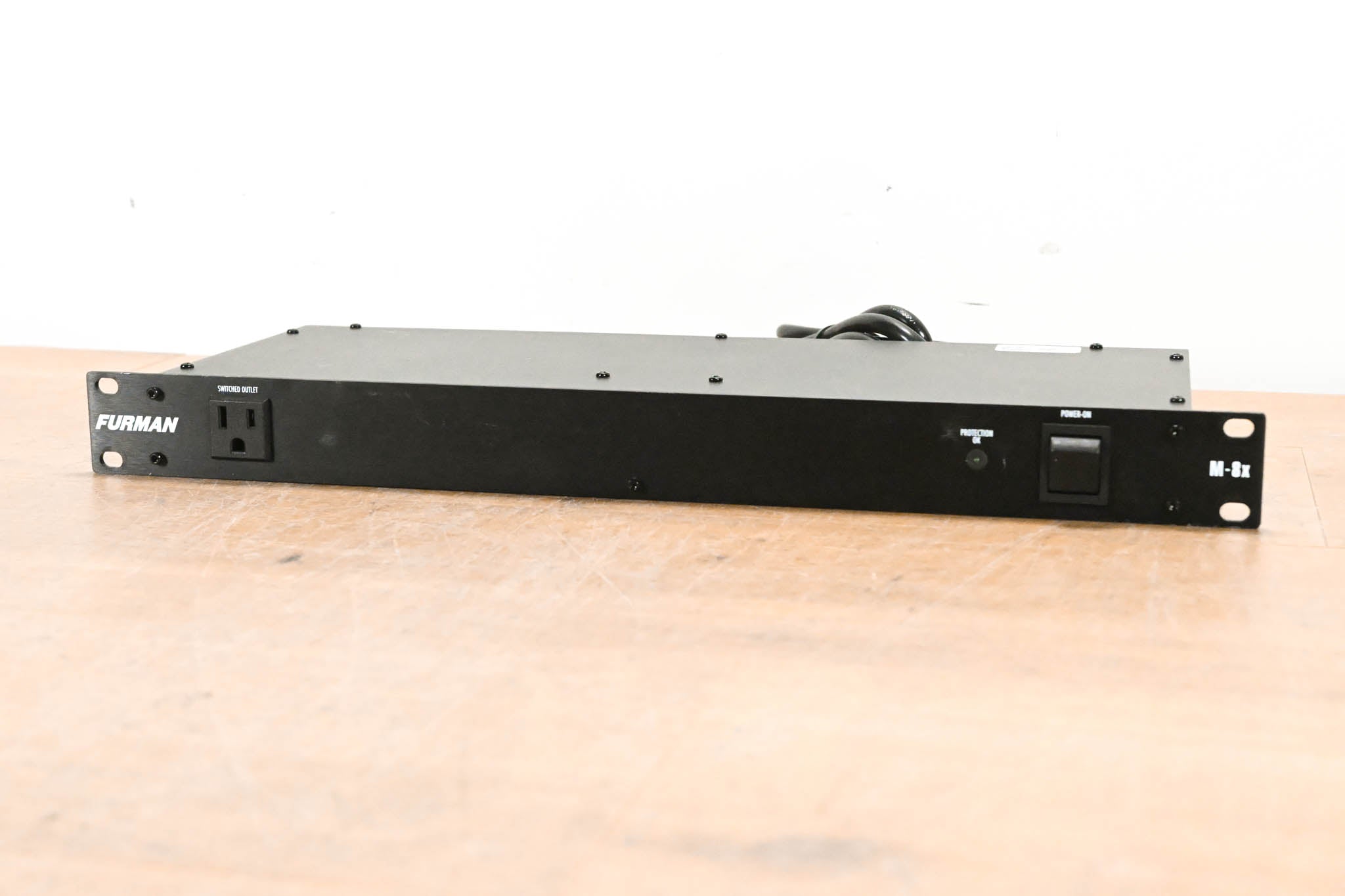 Furman M-8x 15A Power Conditioner
