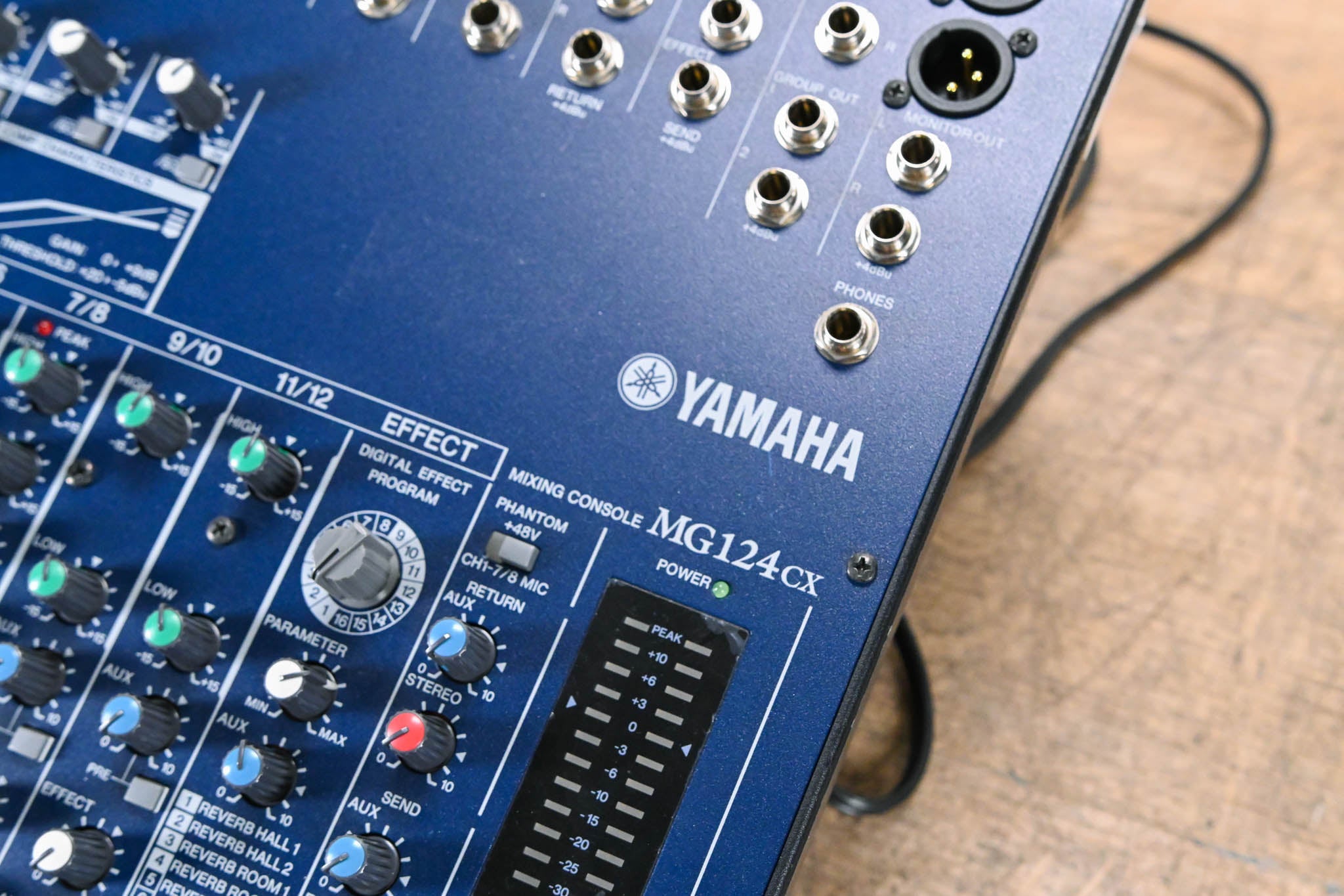 Yamaha MG124CX Stereo Mixer with Effects