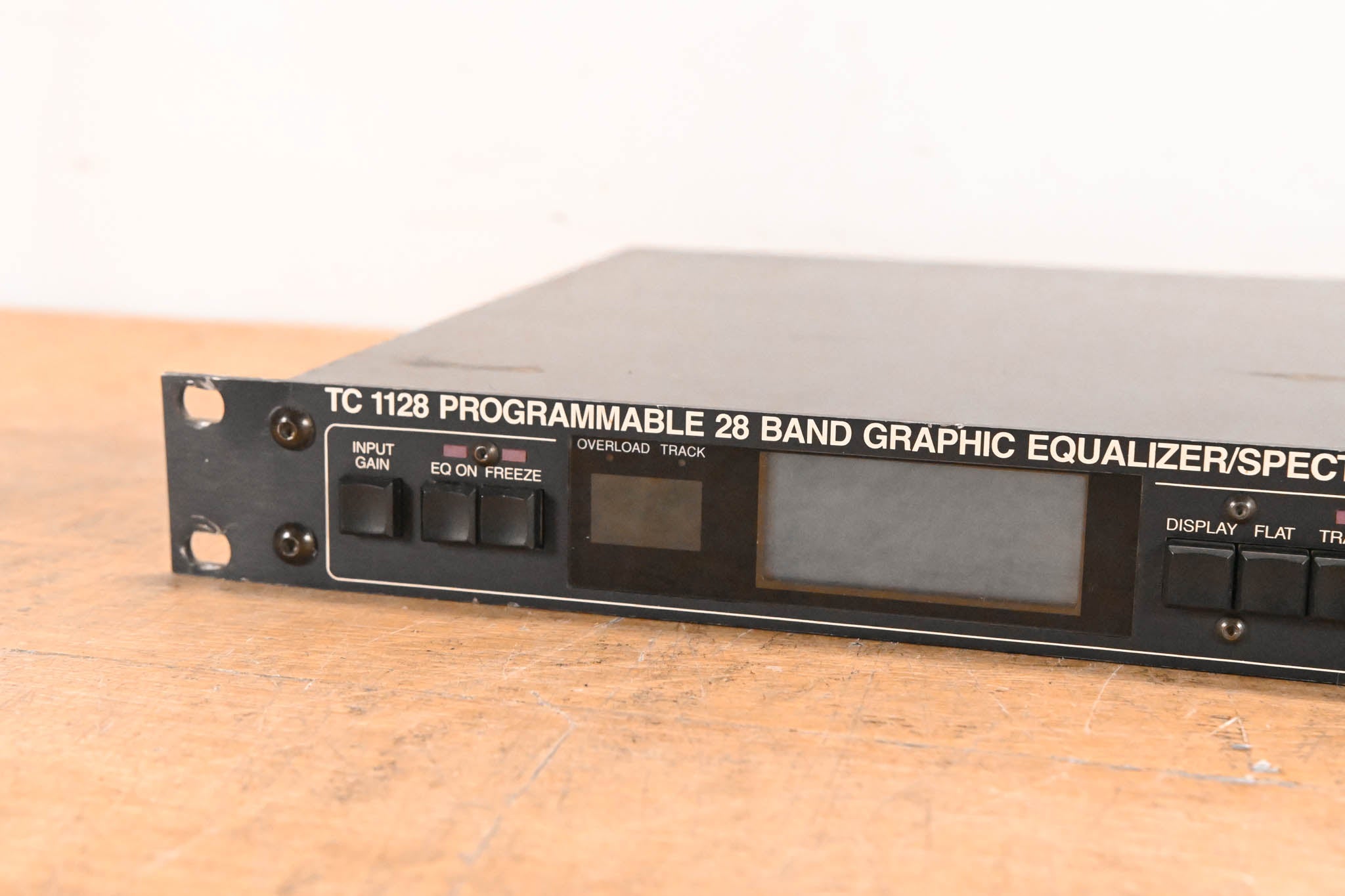 TC Electronic TC 1128 Programmable 28-Band Graphic EQ/Spectrum Analyzer