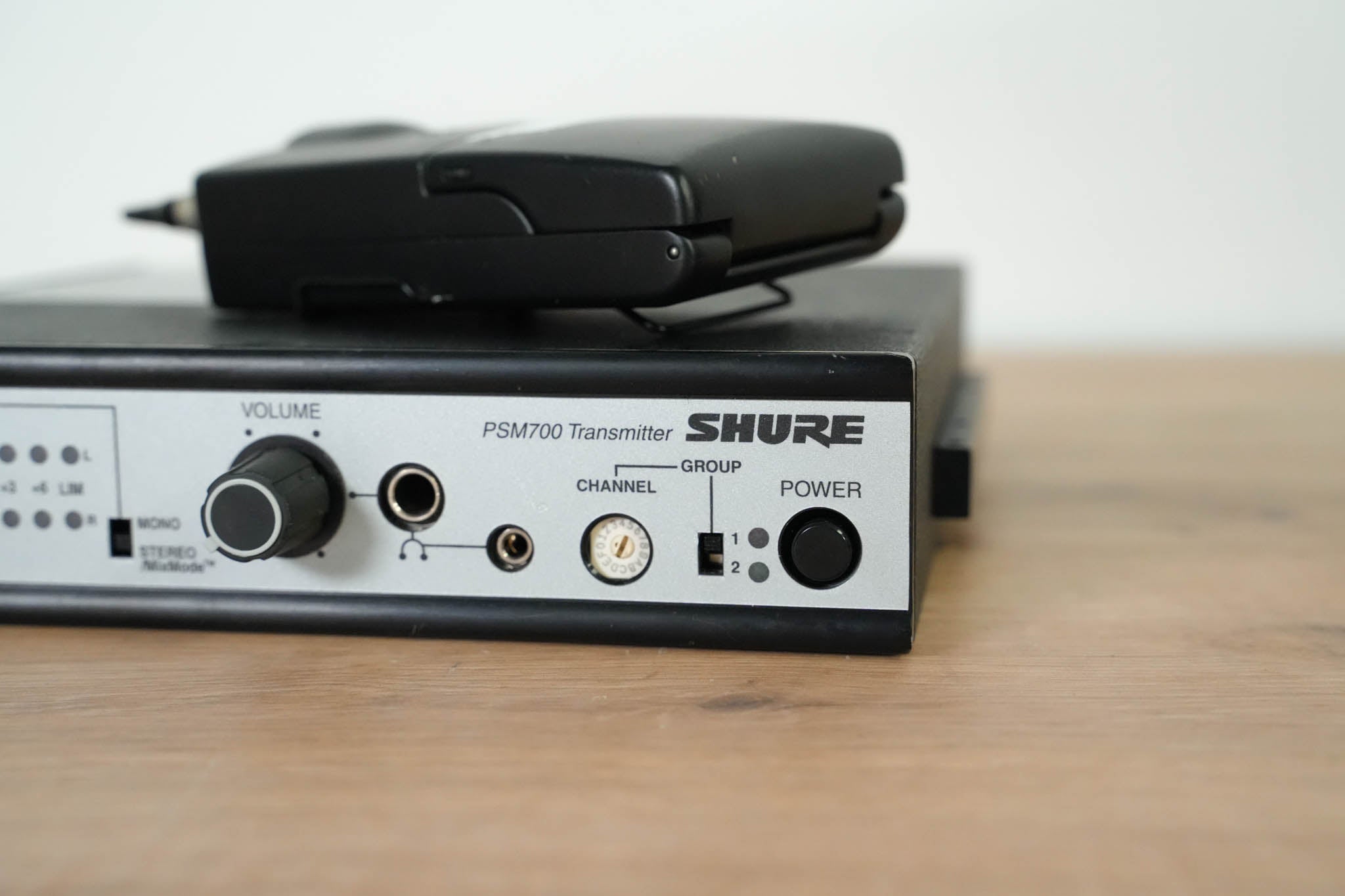 Shure PSM 700 Wireless In-Ear Monitoring System - L2 Band: 632-662 MHz