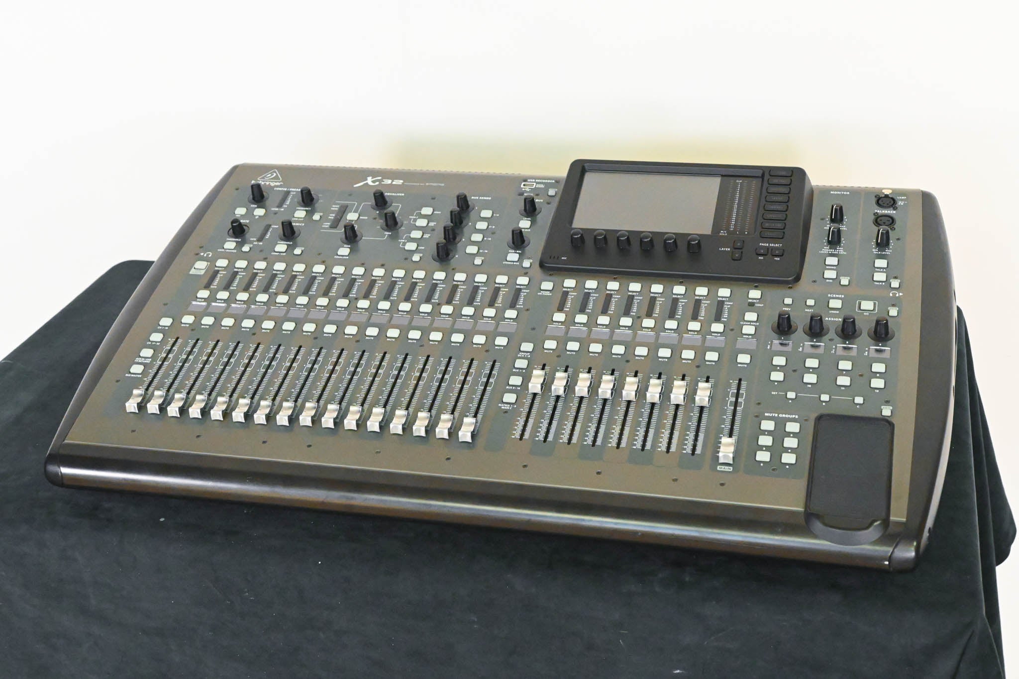 Behringer X32 40-Channel Digital Mixing Console
