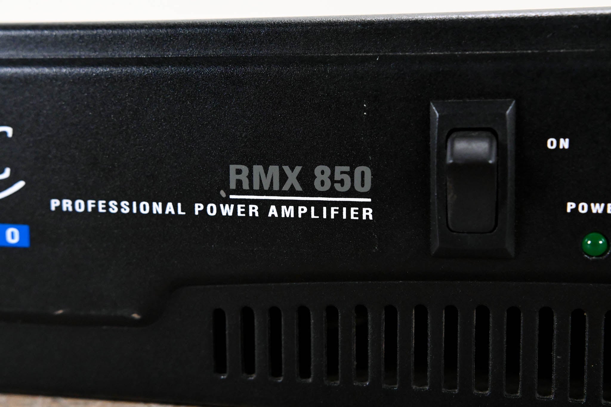 QSC RMX850 2-Channel Power Amplifier