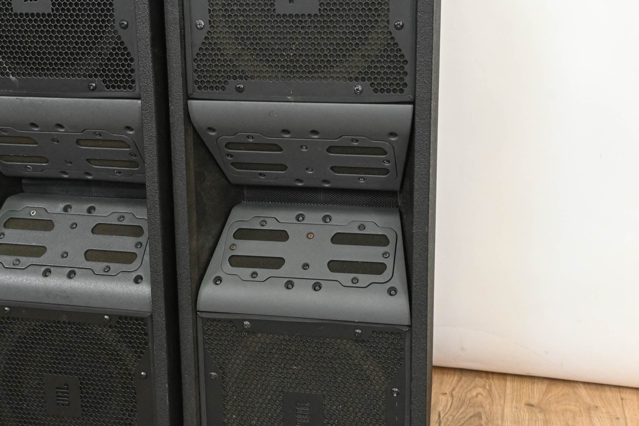 JBL VT4887 Compact Bi-Amplified 3-Way Line Array Element (PAIR)