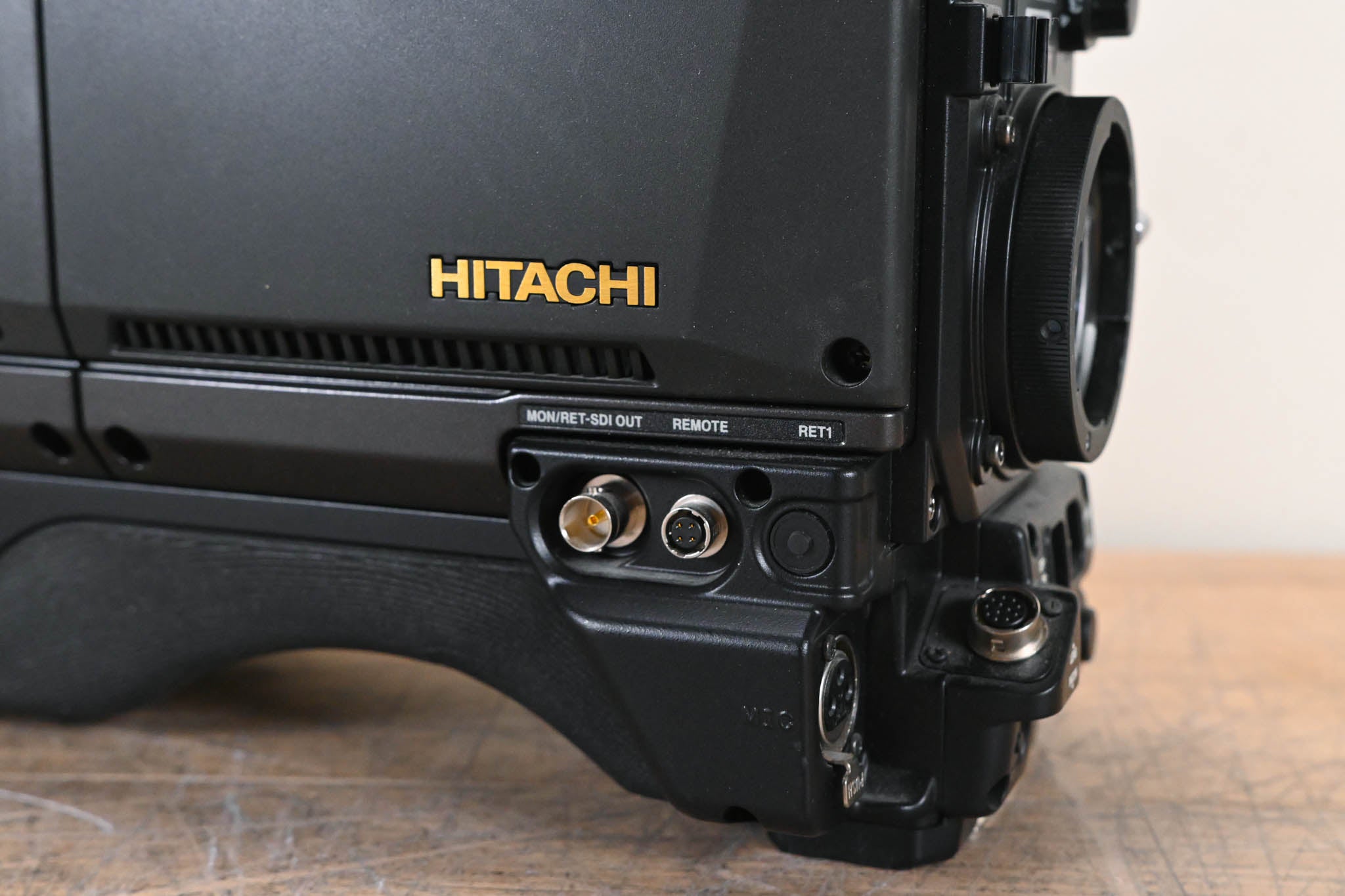 Hitachi Z-HD5000 HDTV Camera with CA-HF1000 Camera Adaptor