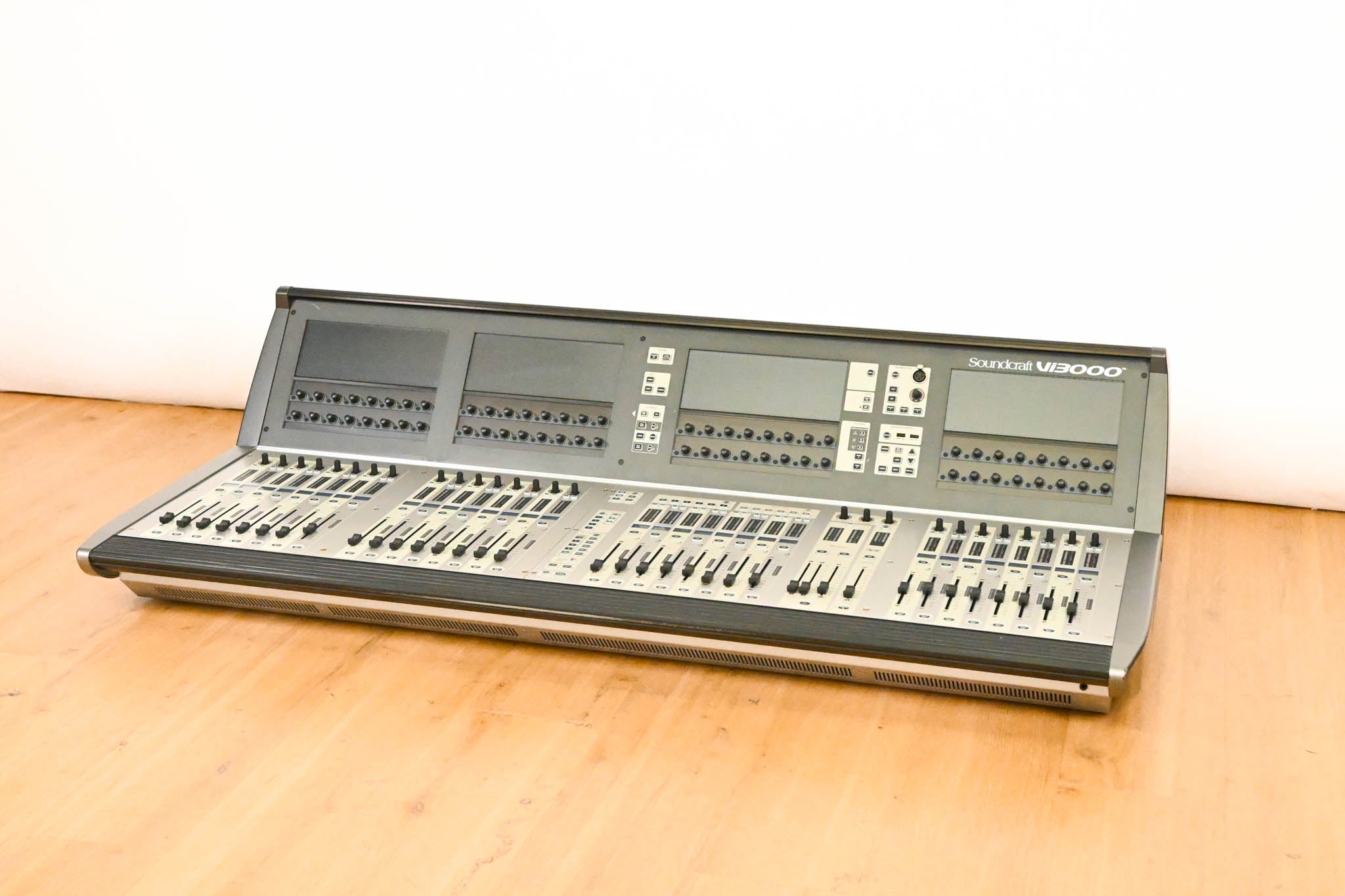 Soundcraft Vi3000 64-Channel Digital Mixing Console