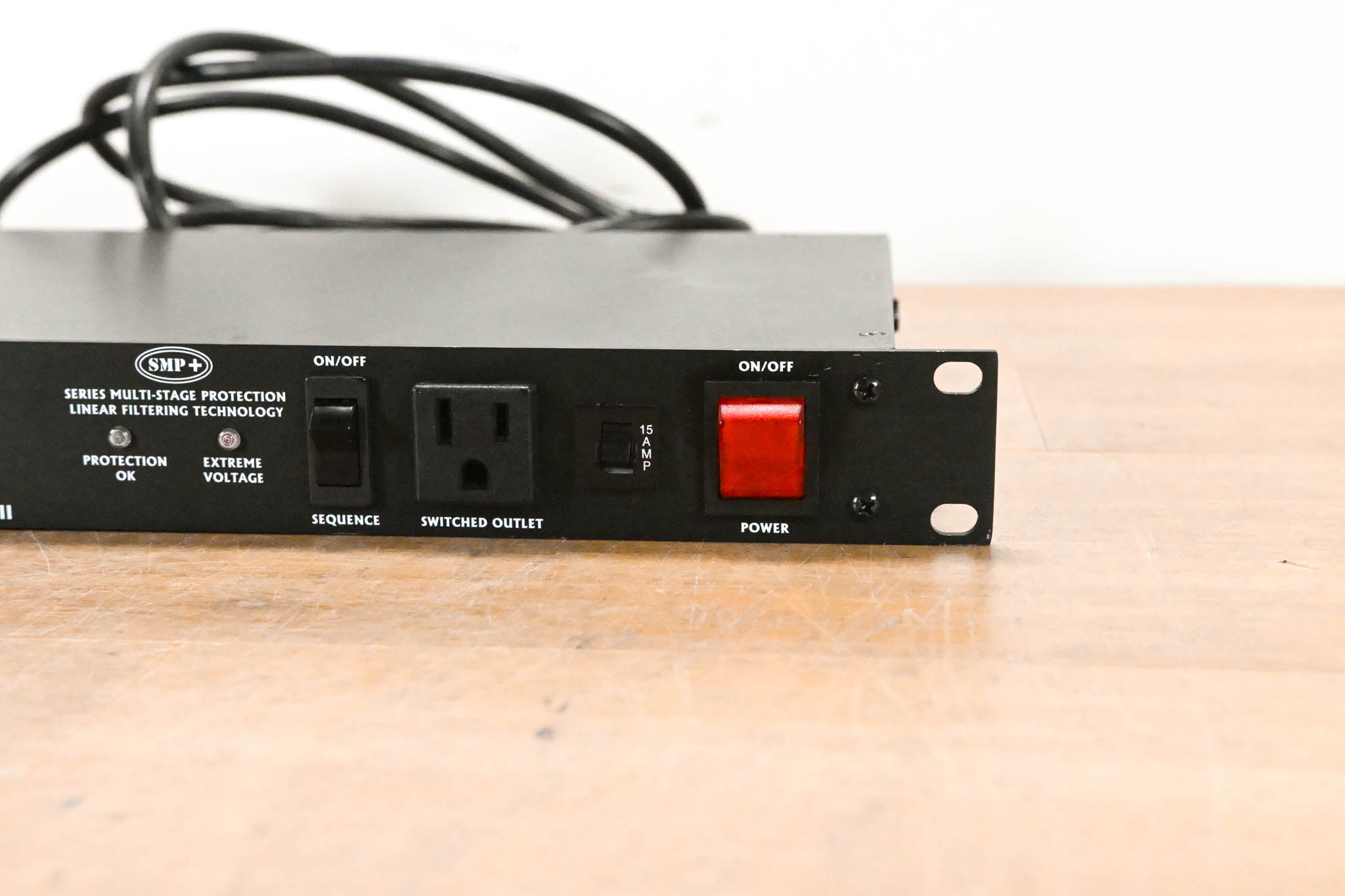 Furman PS-8R Series II 8-outlet Power Conditioner and Sequencer