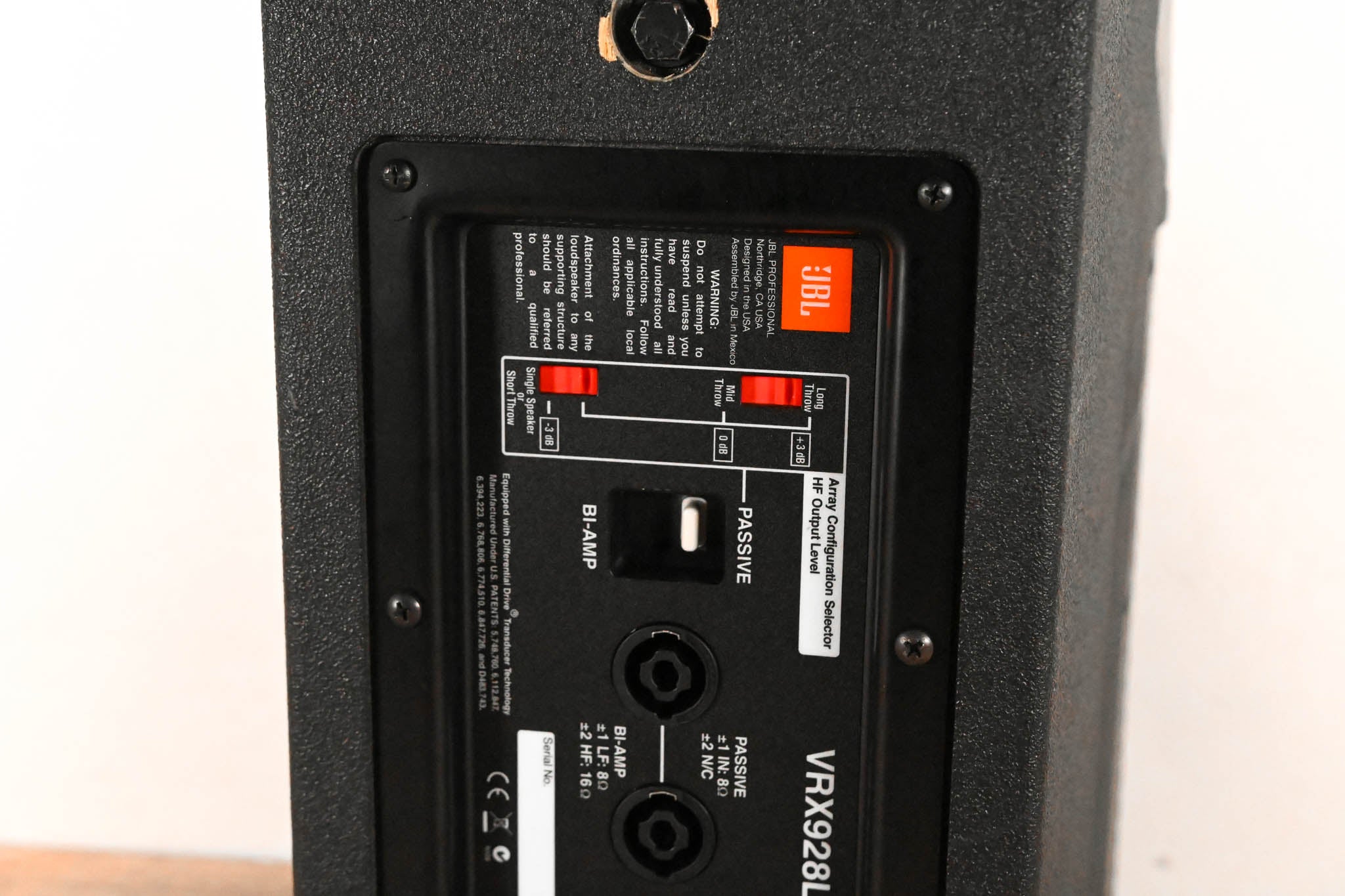 JBL VRX928LA 8" Two-Way Line Array Loudspeaker System