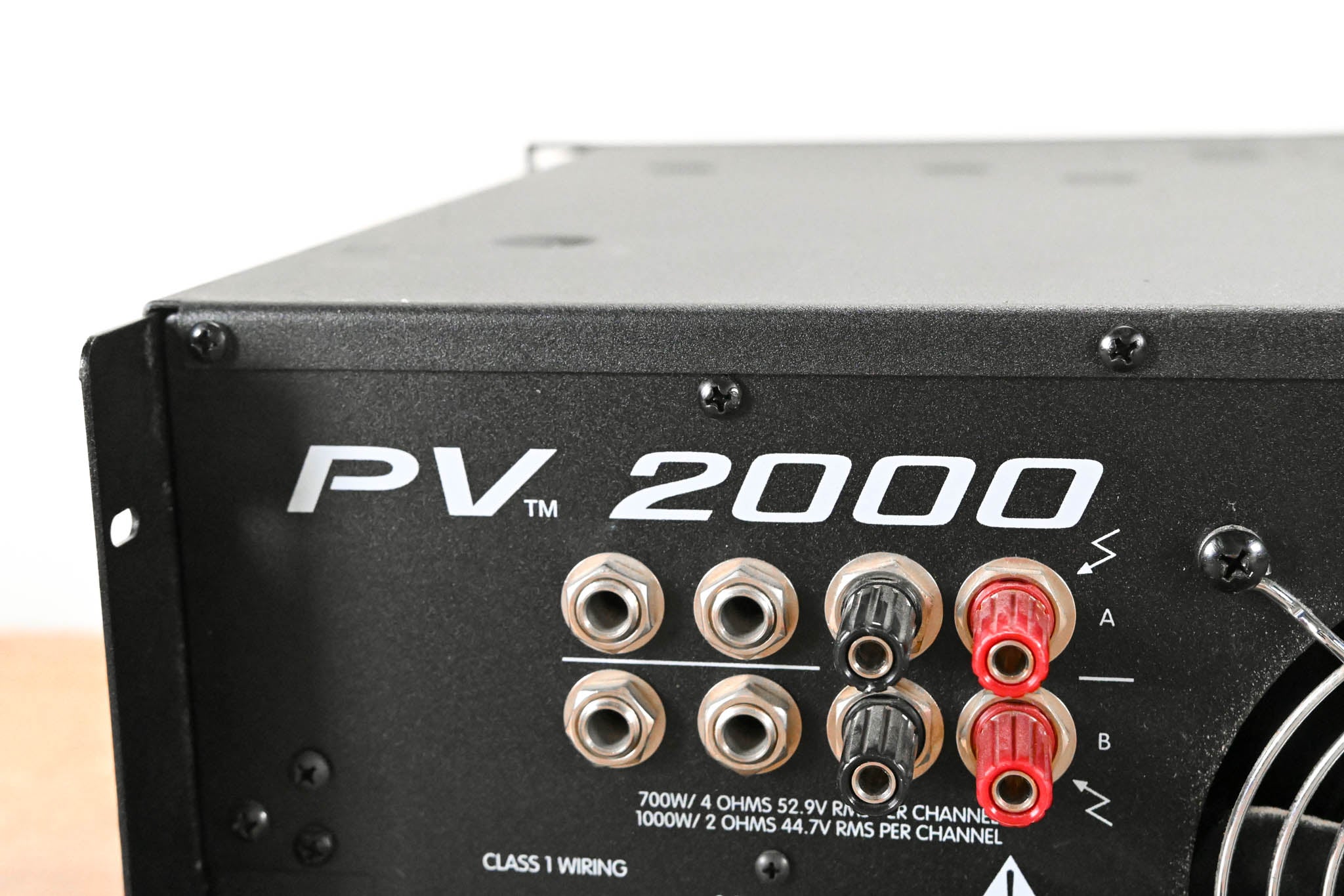 Peavey PV 2000 2-Channel Power Amplifier