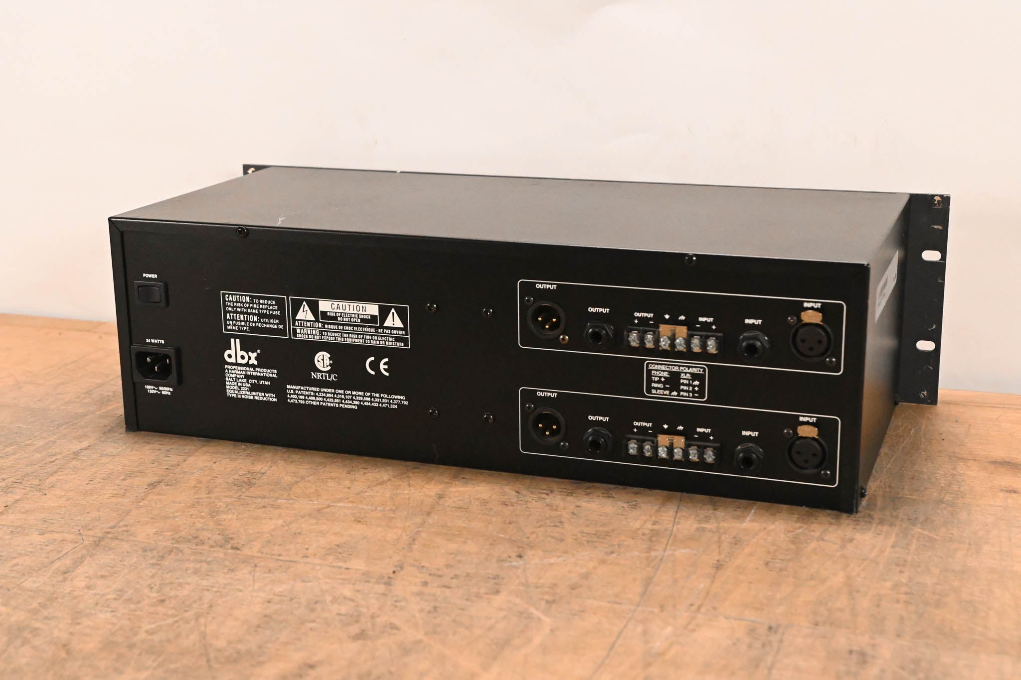dbx 2231 Dual-Channel 31-Band Graphic Equalizer/Limiter