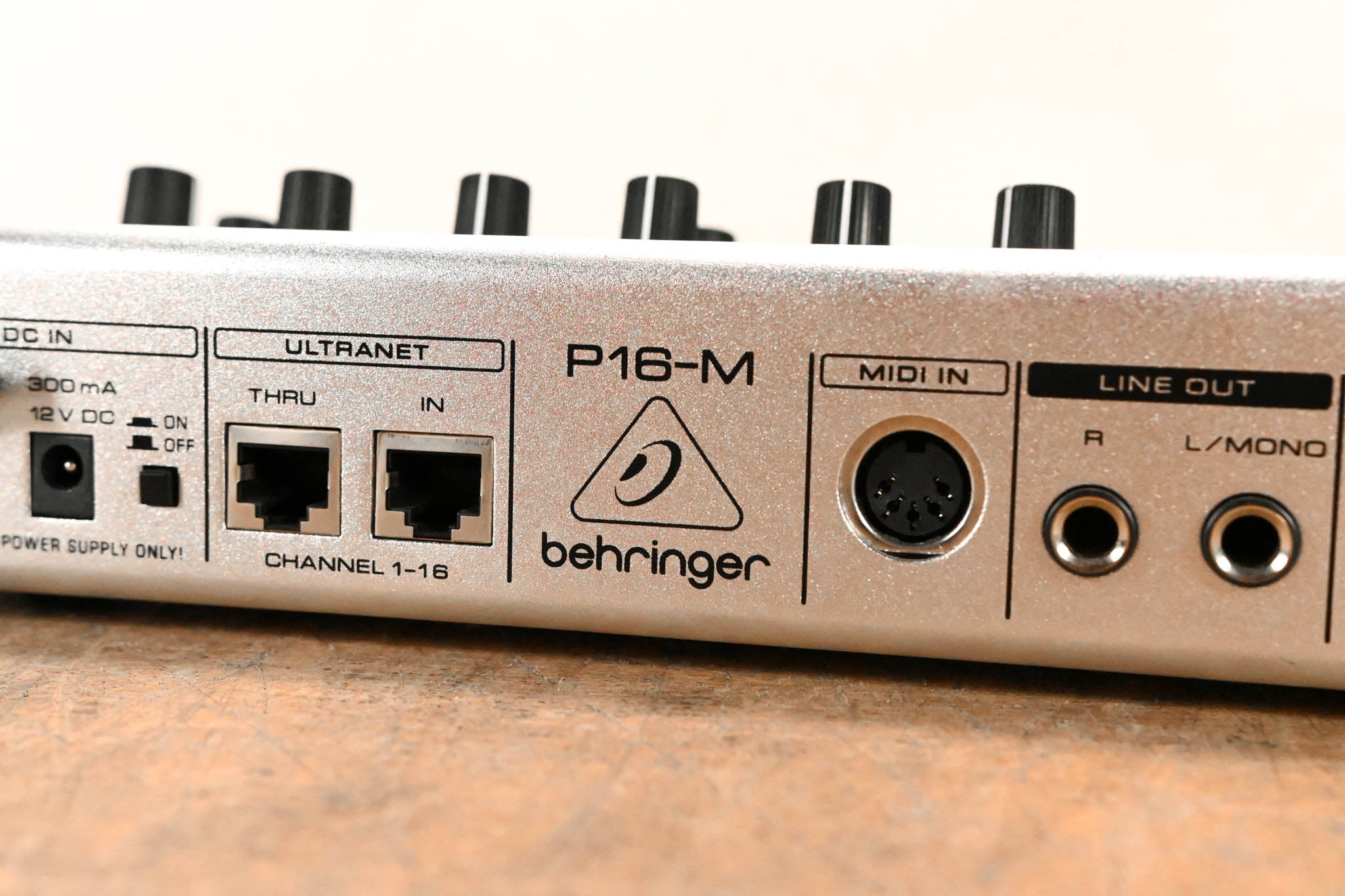 Behringer Powerplay P16-M 16-Channel Digital Personal Mixer