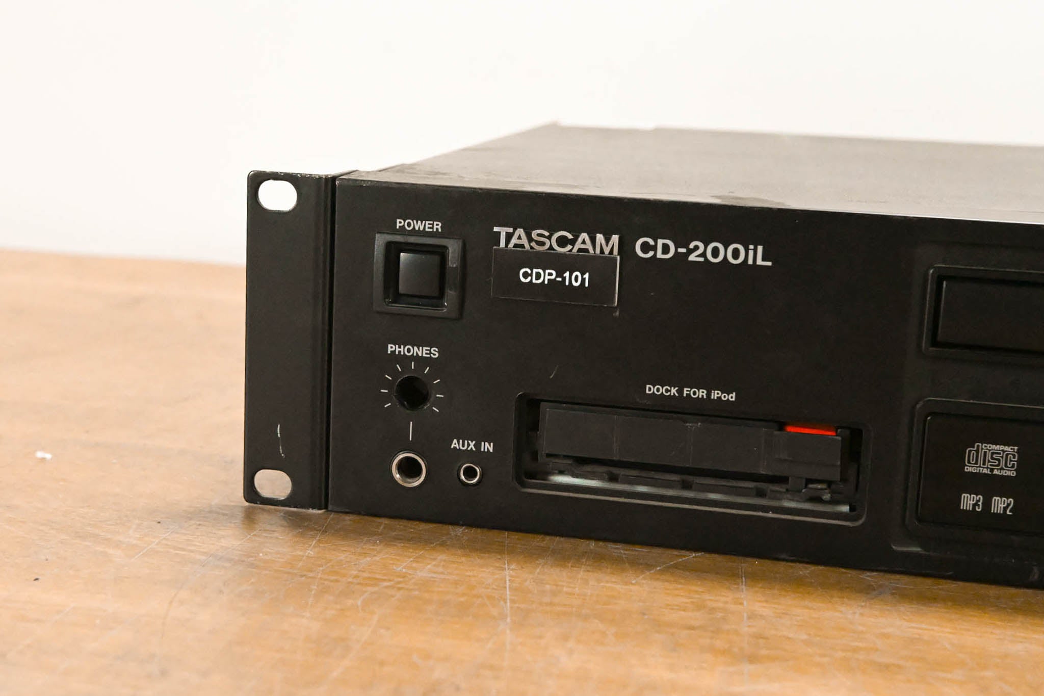 TASCAM CD-200iL Professional CD Player & iPod Dock