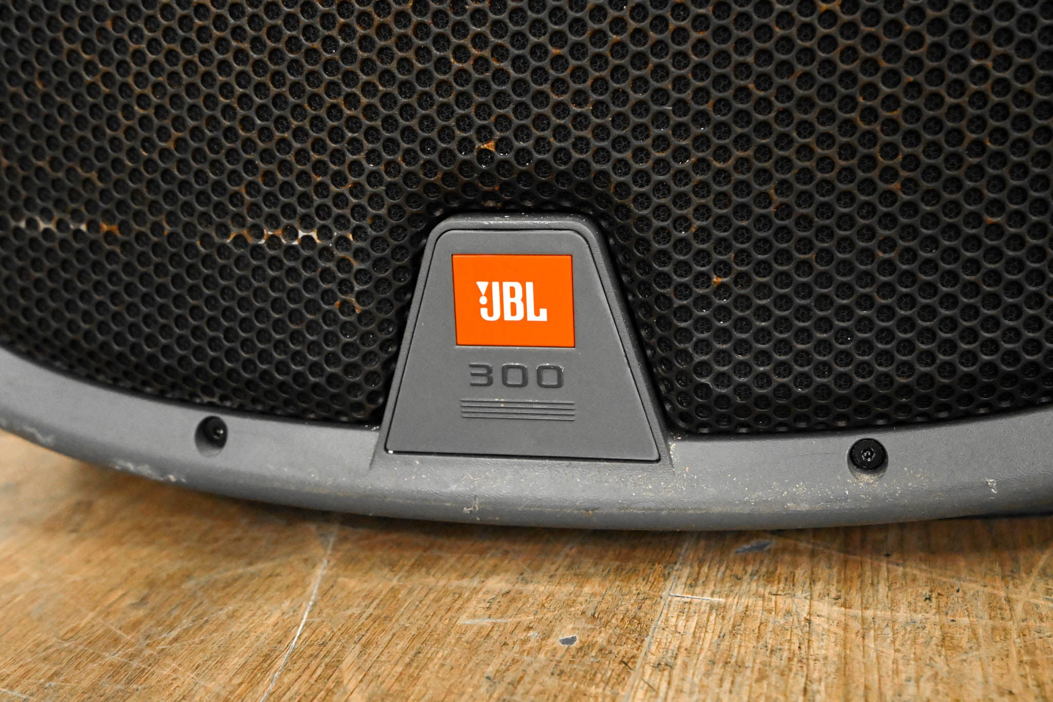 JBL EON 305 Portable 15" Two-Way Bass-Reflex Loudspeaker (PAIR)