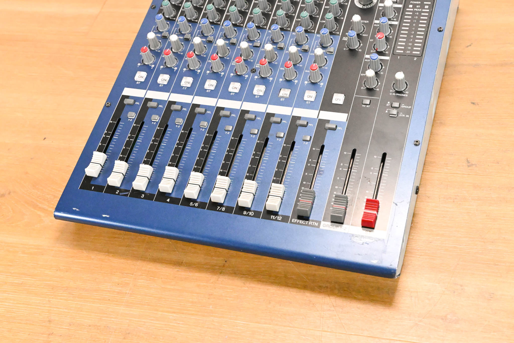 BOSS BR-1200 YAMAHA UW500 MG12/4FX など Yamaha MG12/4FX 12-Input 4-Bus Audio Mixer with Effects (NO PSU