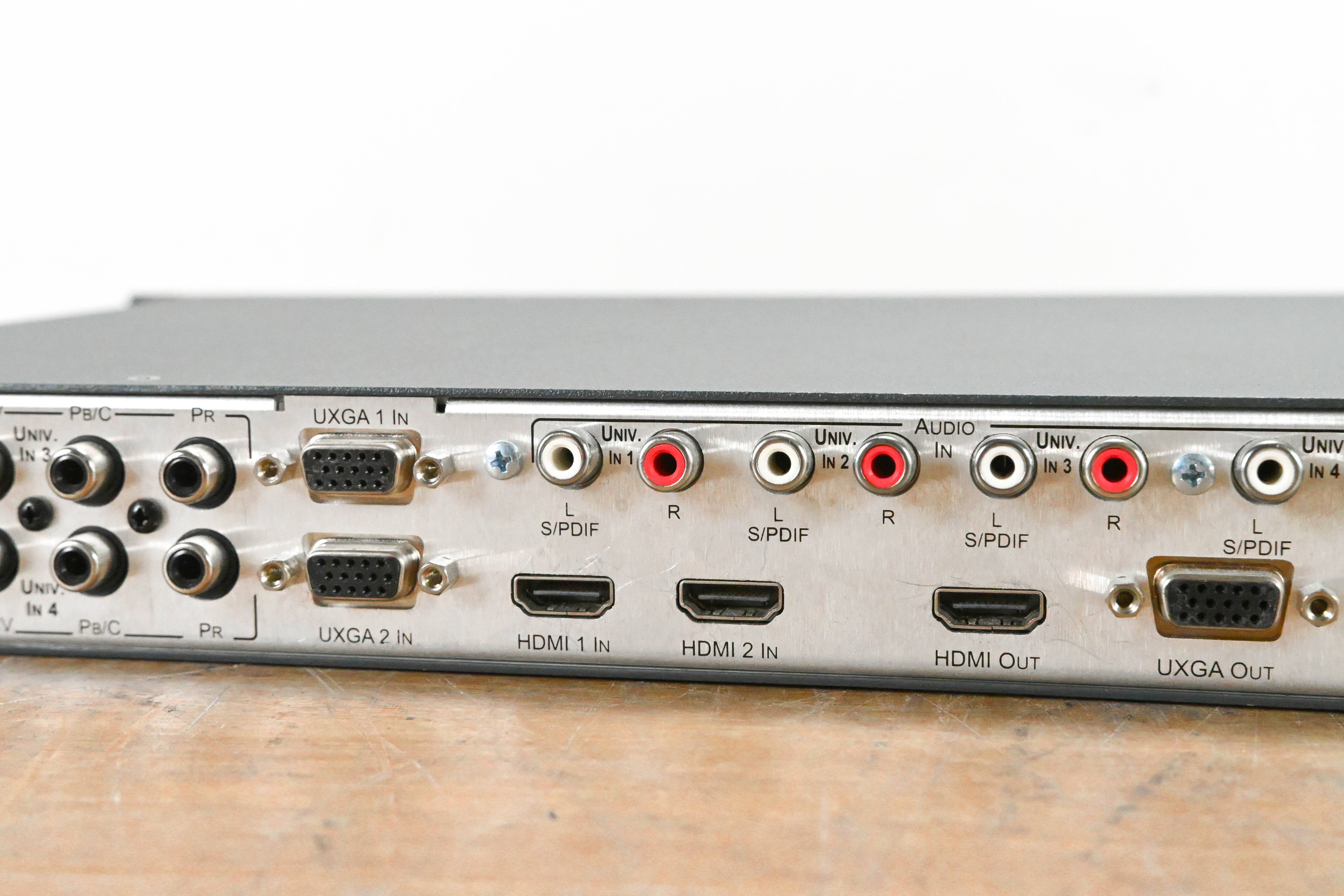 Kramer VP-728 9−Input ProScale Presentation Scaler/Switcher