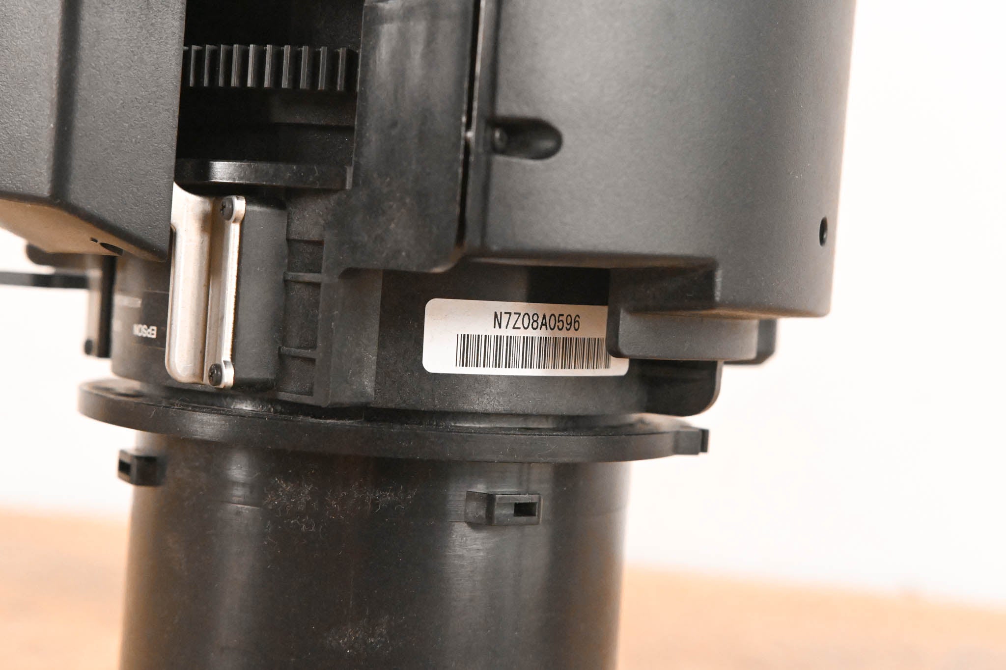 Epson ELPLU03 Wide Short Throw Zoom Lens #1