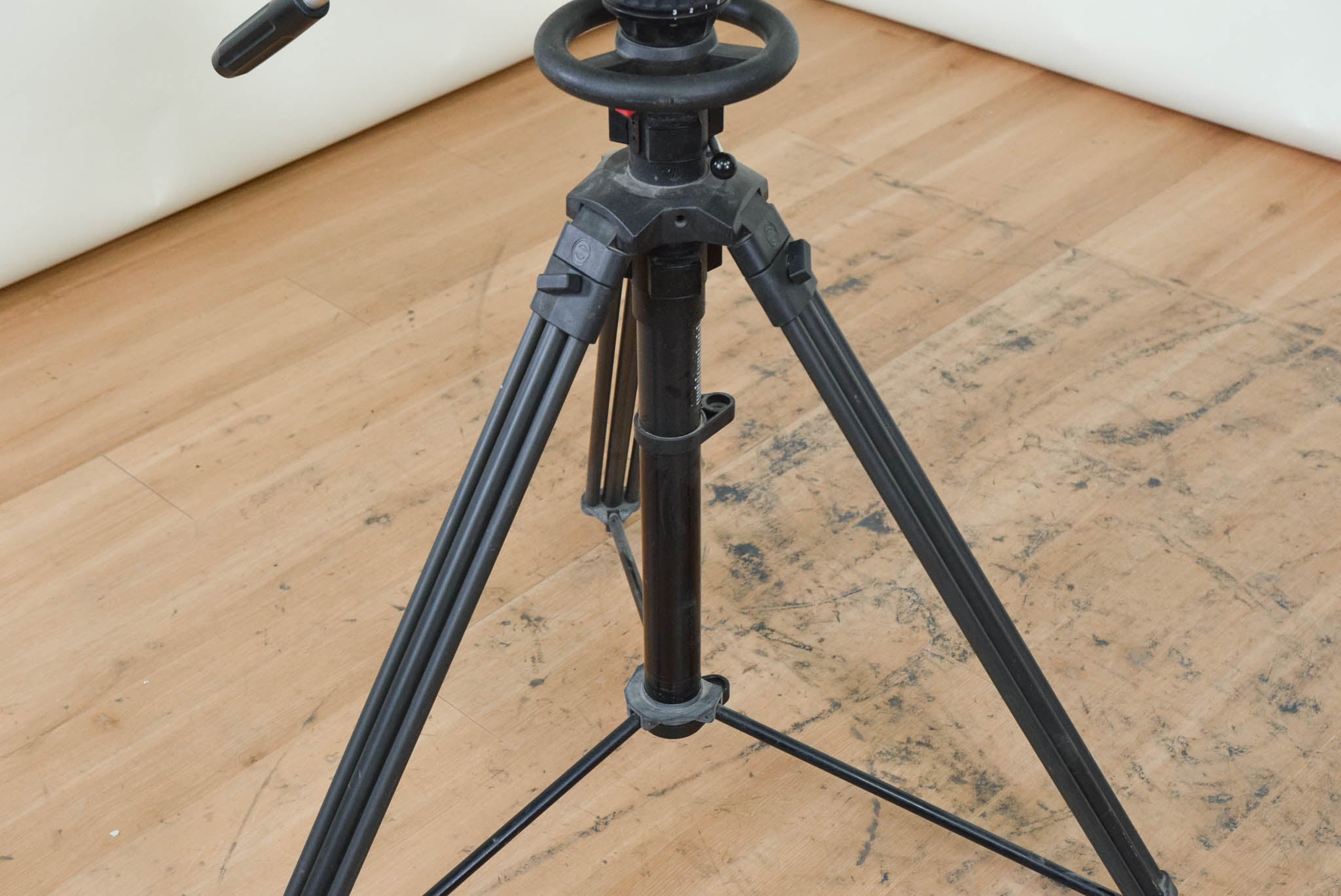 Sachtler-München Video 14 Fluid Head with Tripod