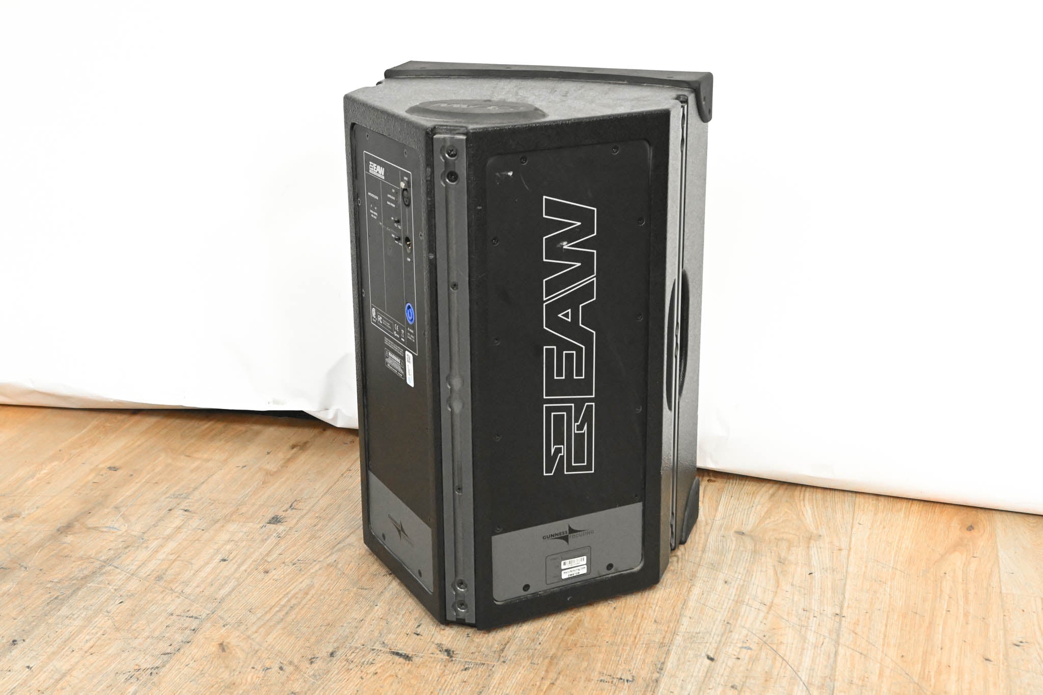 EAW NT26 2-Way, Self-Powered, Bi-Amplified Loudspeaker 60° x 45°