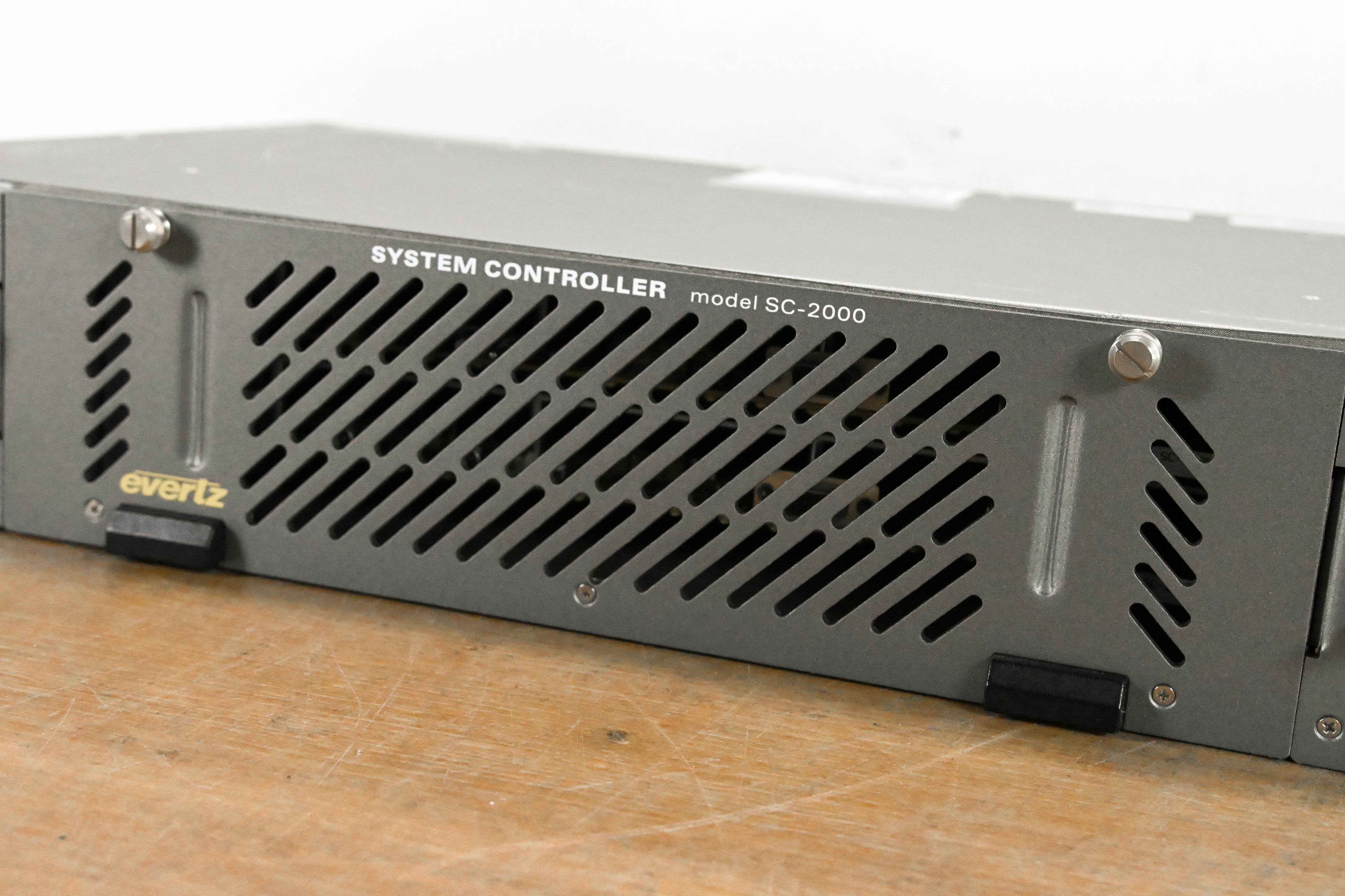 Evertz SC-2000 System Controller 2RU Rackmount Chassis w/ Cards