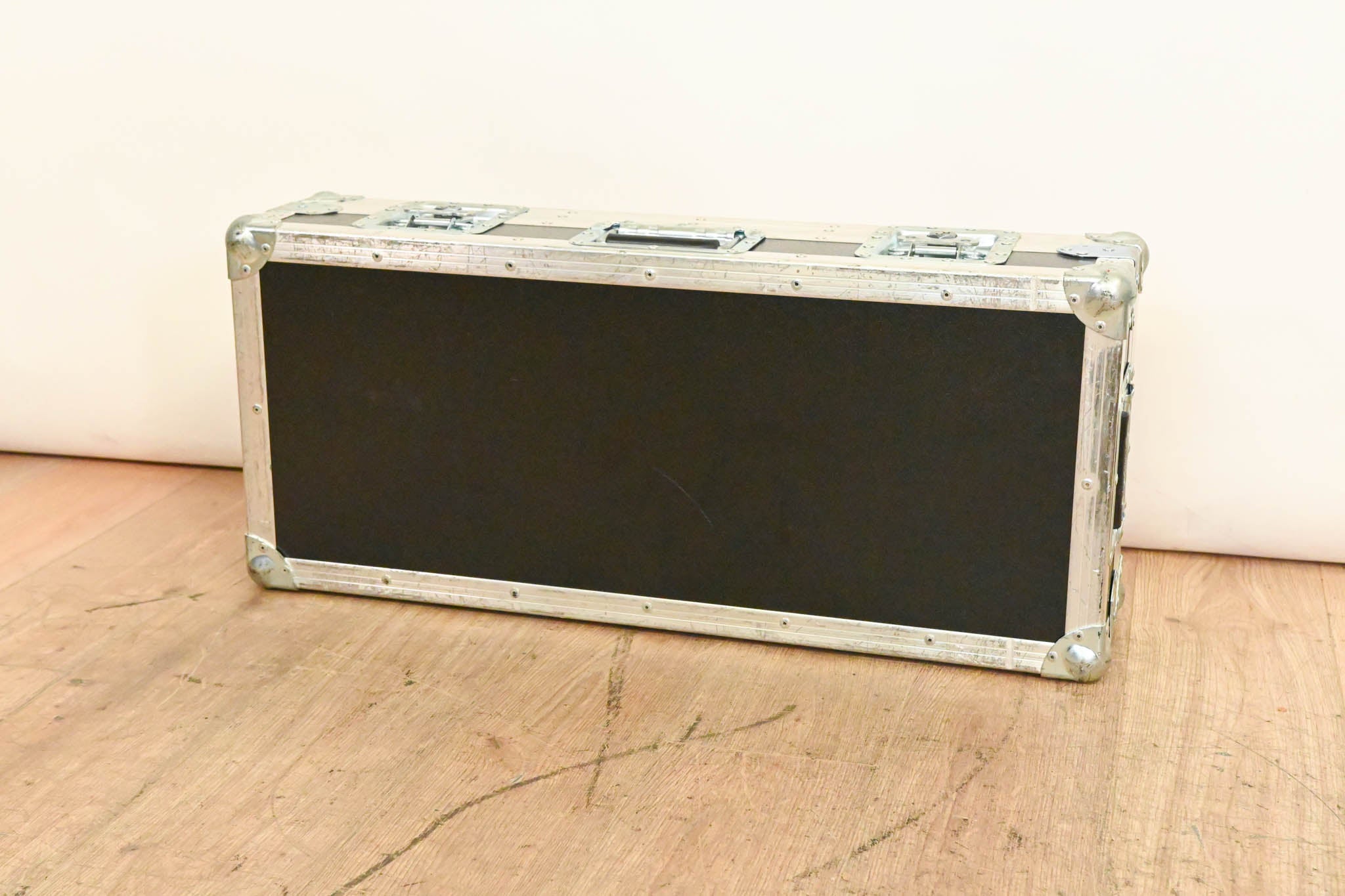 MT Cases Road Case - Interior Dimensions 30" x 12.5" x 7"