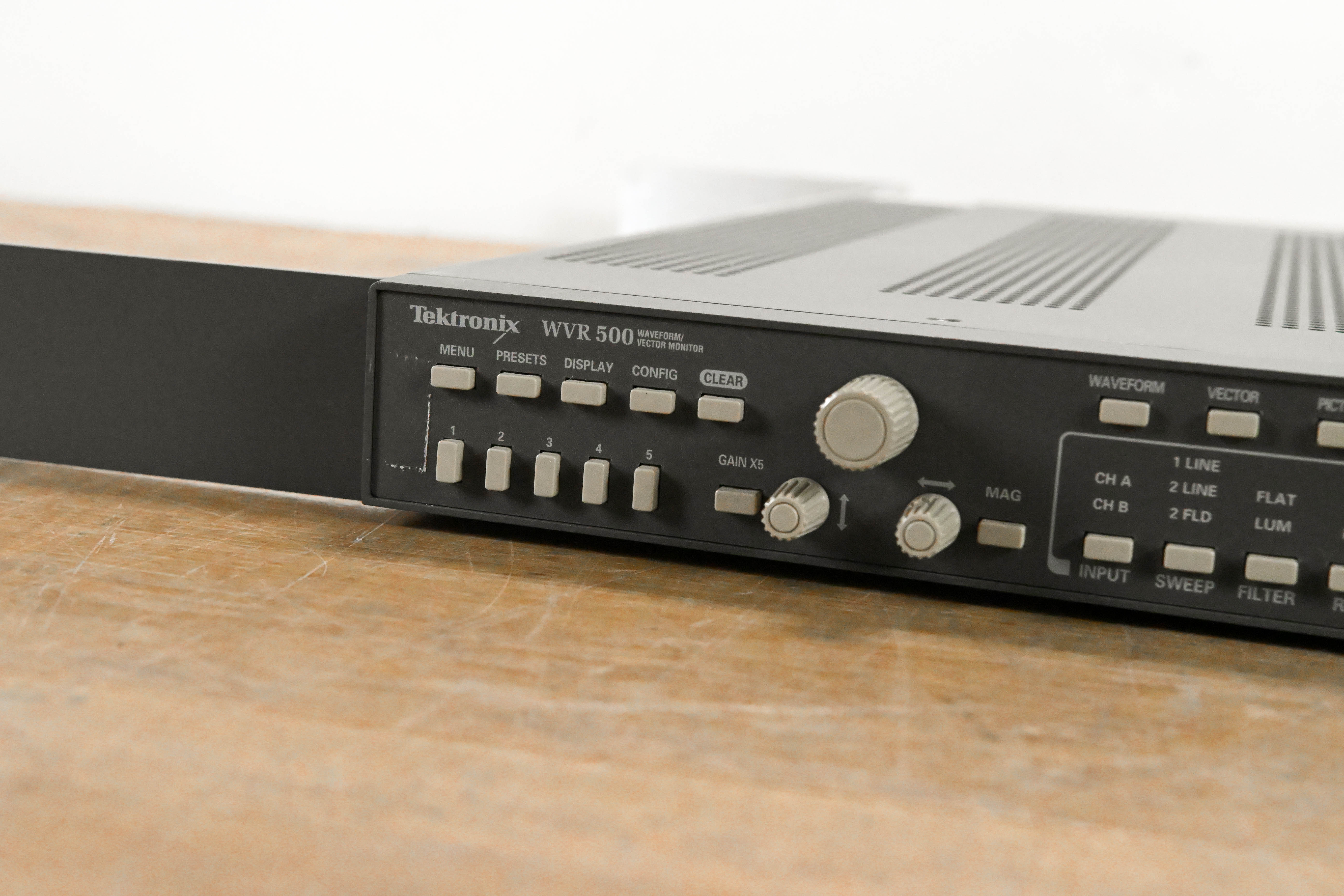 Tektronix WVR 500 Waveform/Vector Monitor