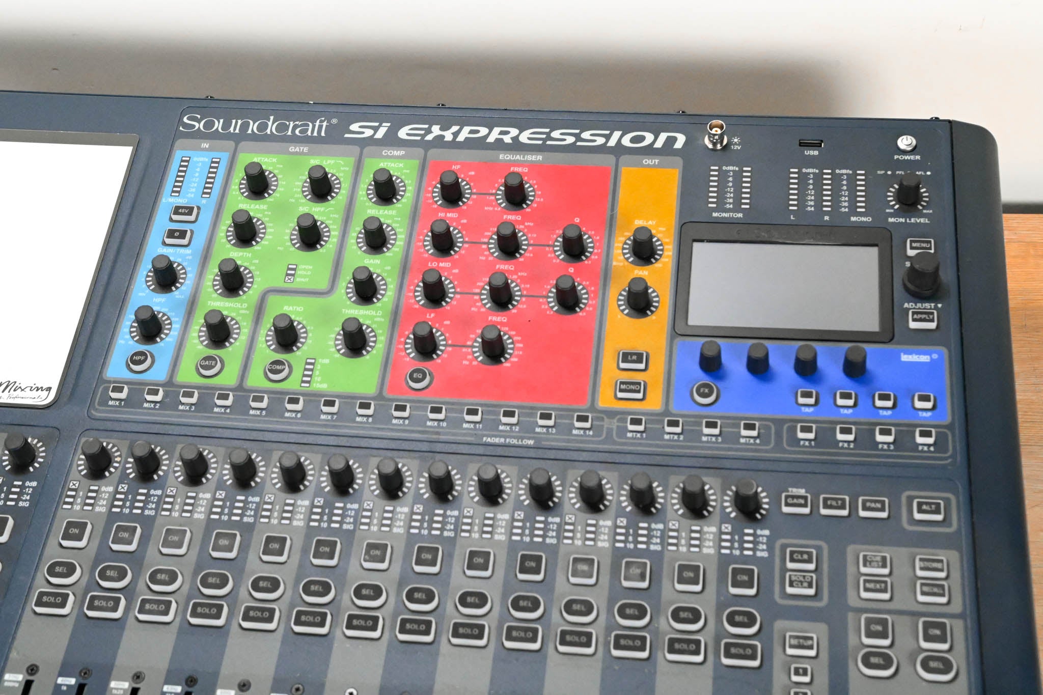 Soundcraft Si Expression 3 32-Channel Digital Mixer with CAT5 MADI Card