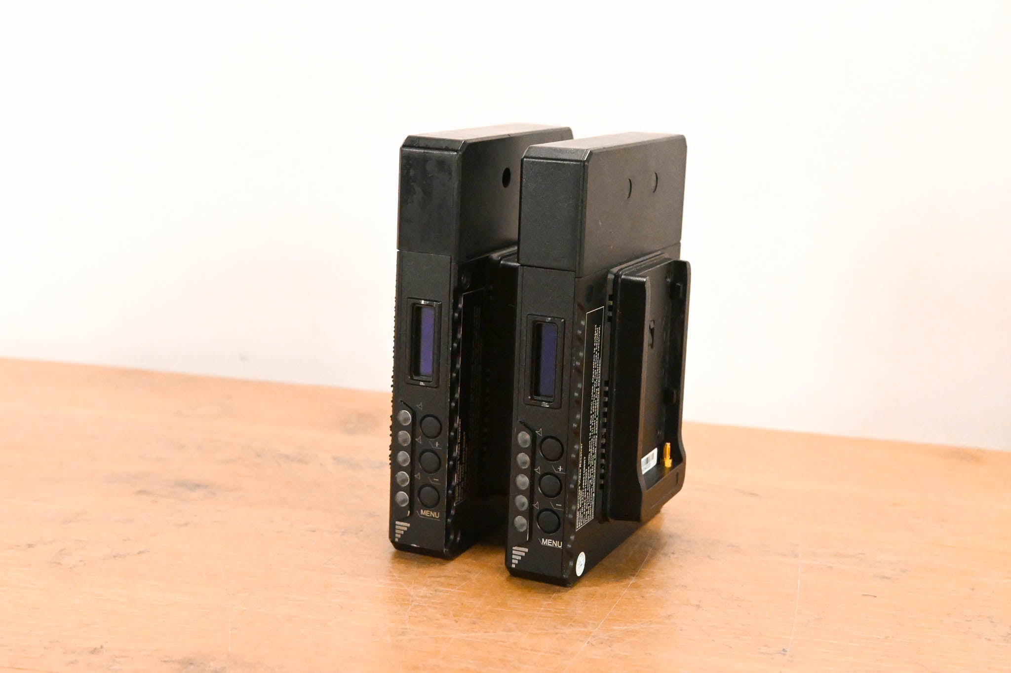 CINEGEARS Ghost-Eye 600MP v2 Wireless Video Transmission Kit w/ two RX