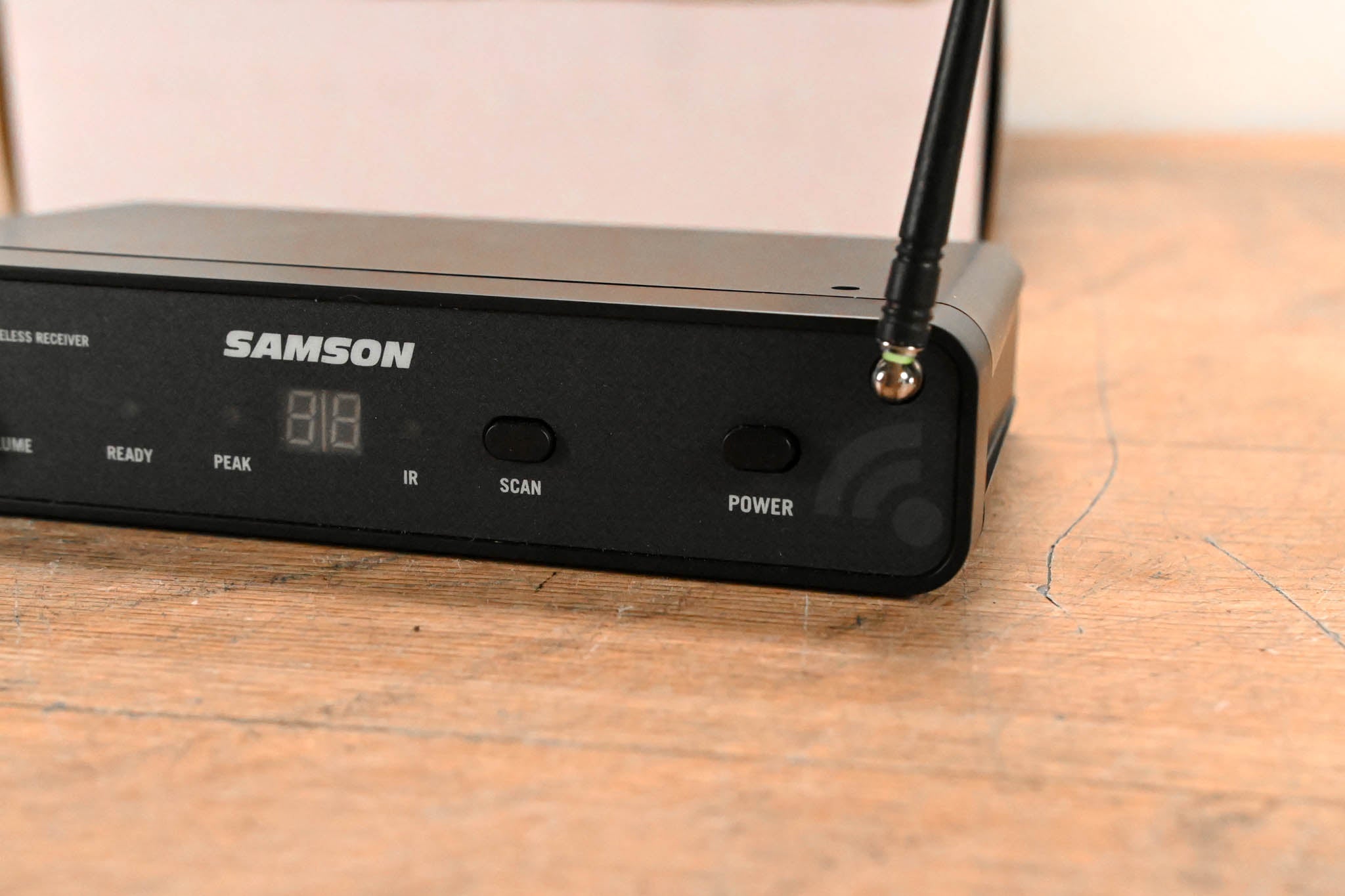 Samson Concert 88x Earset Wireless System with Microphone - 470-494 MHz