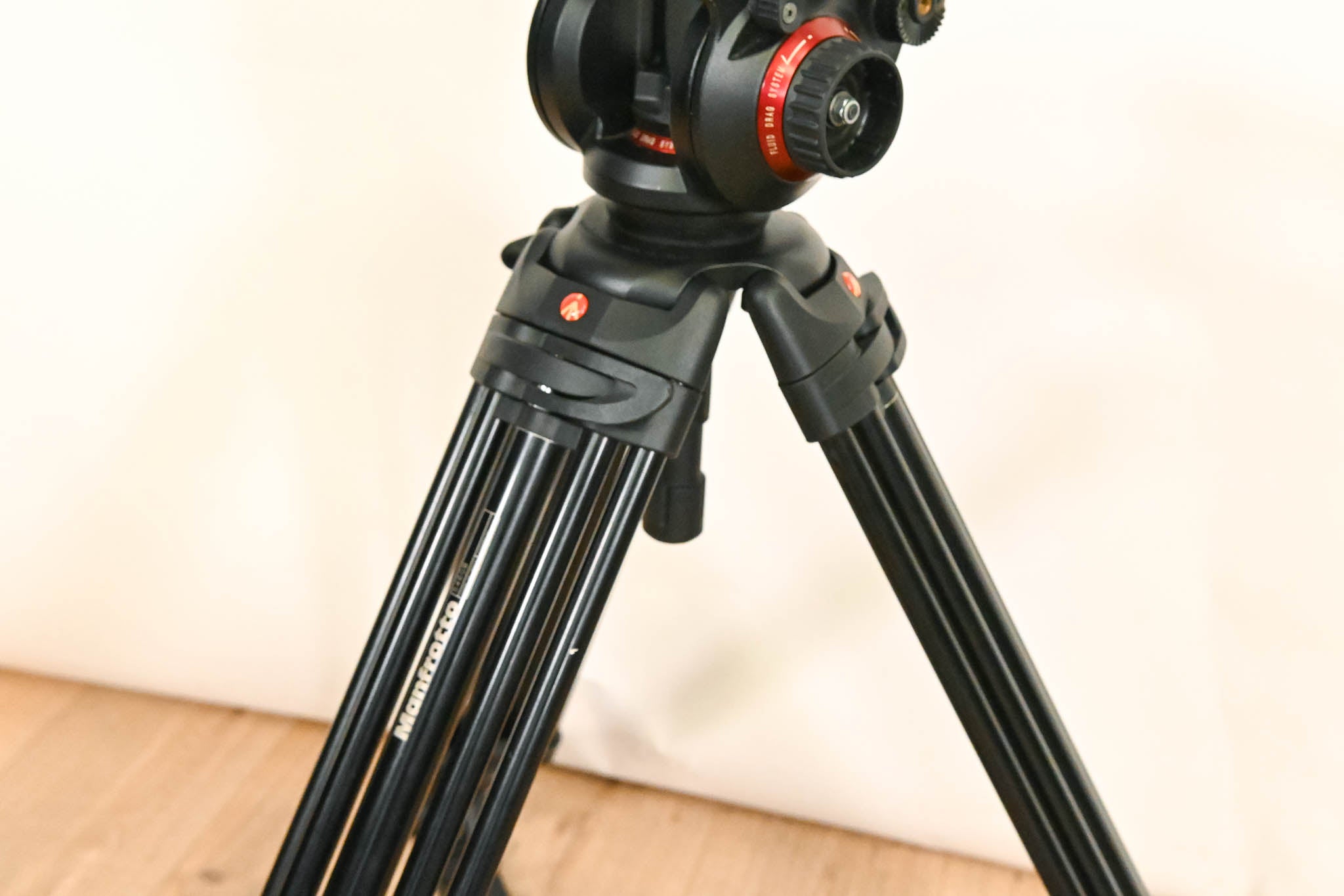 Manfrotto 504HD Fluid Video Head with 546GB 2-Stage Tripod