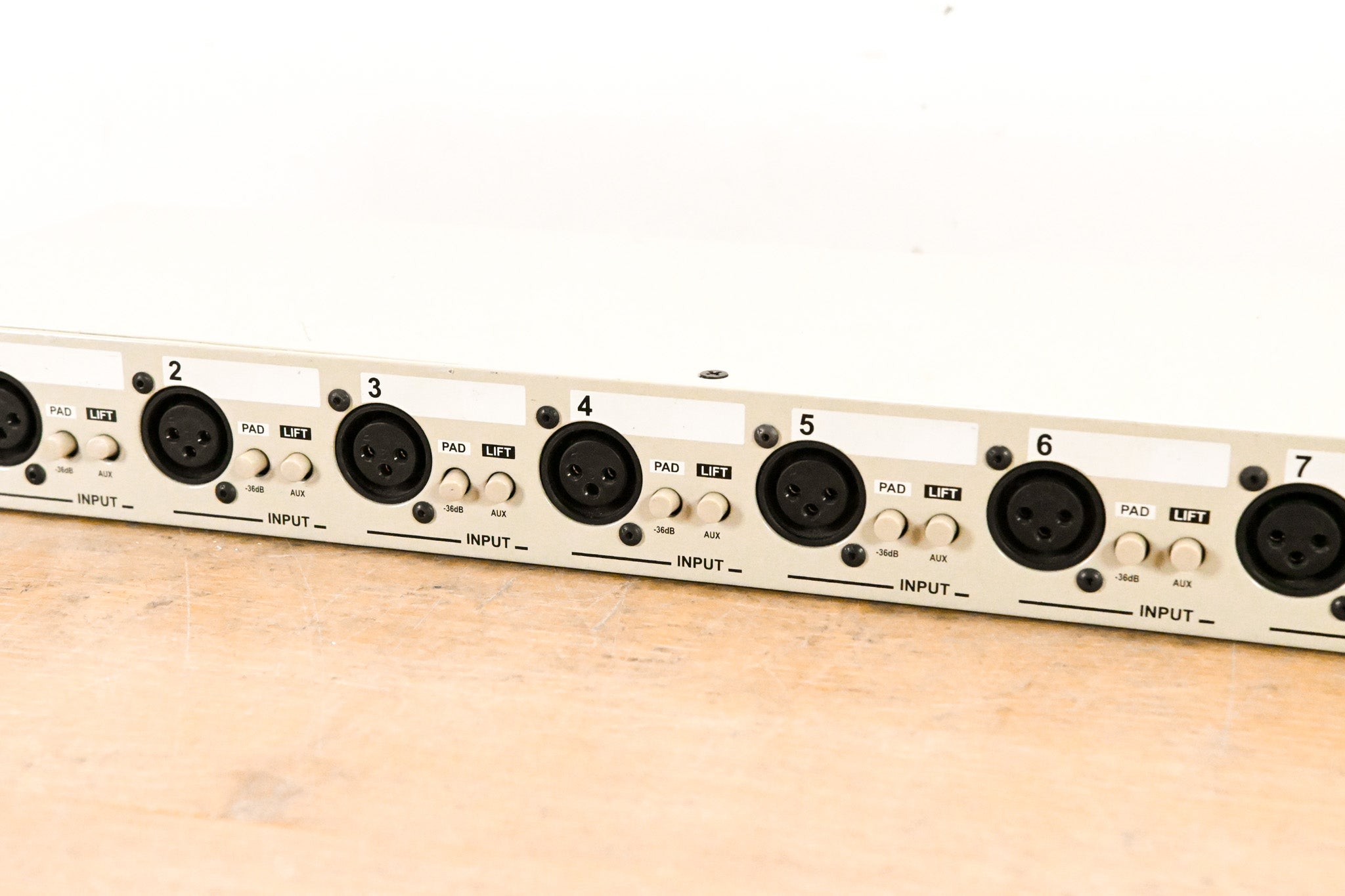 Radial Engineering OX8-j Jensen-Equipped 8-Channel Microphone Splitter