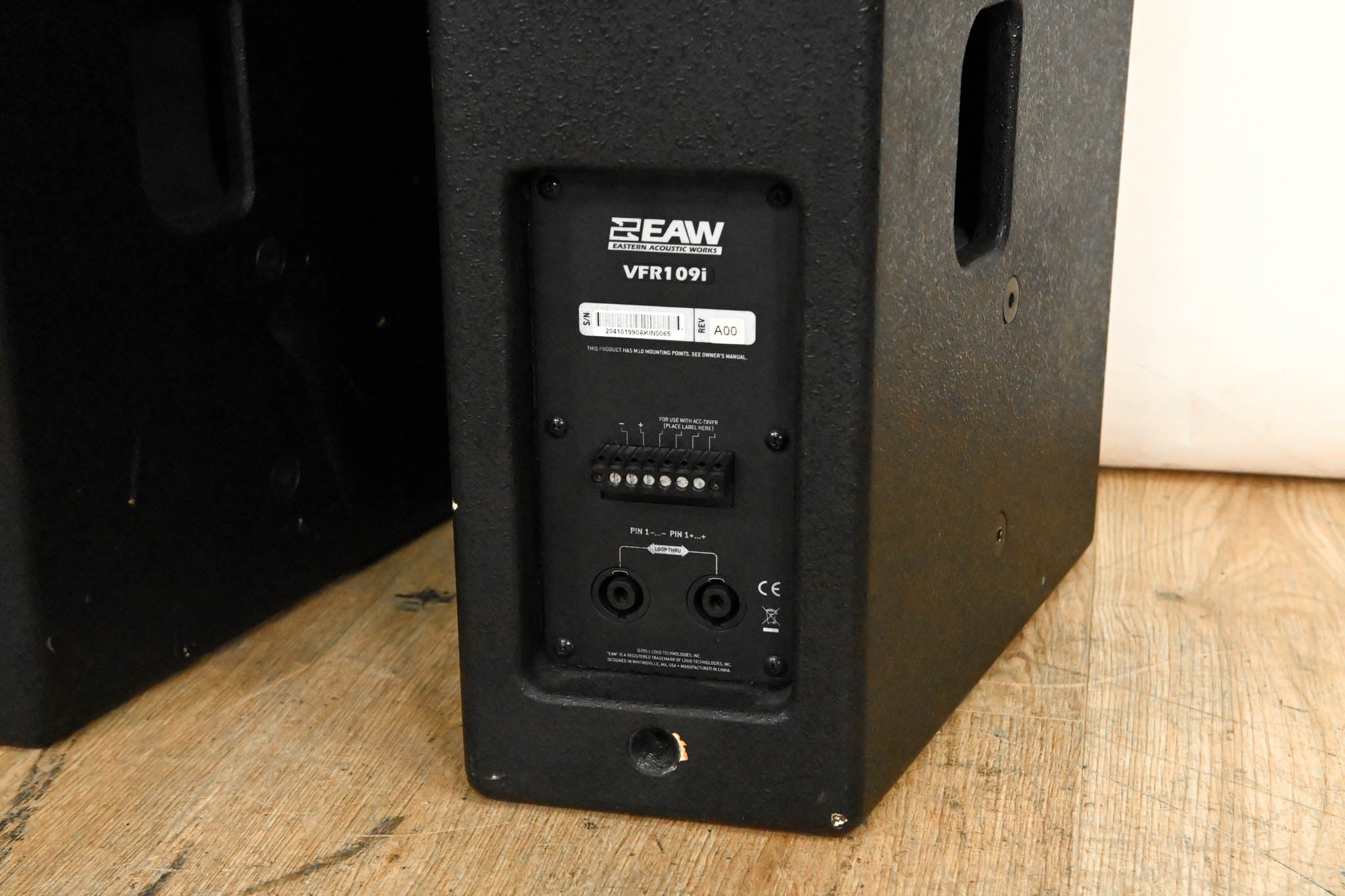 EAW VFR109i Two-Way Full-Range Loudspeaker (PAIR)