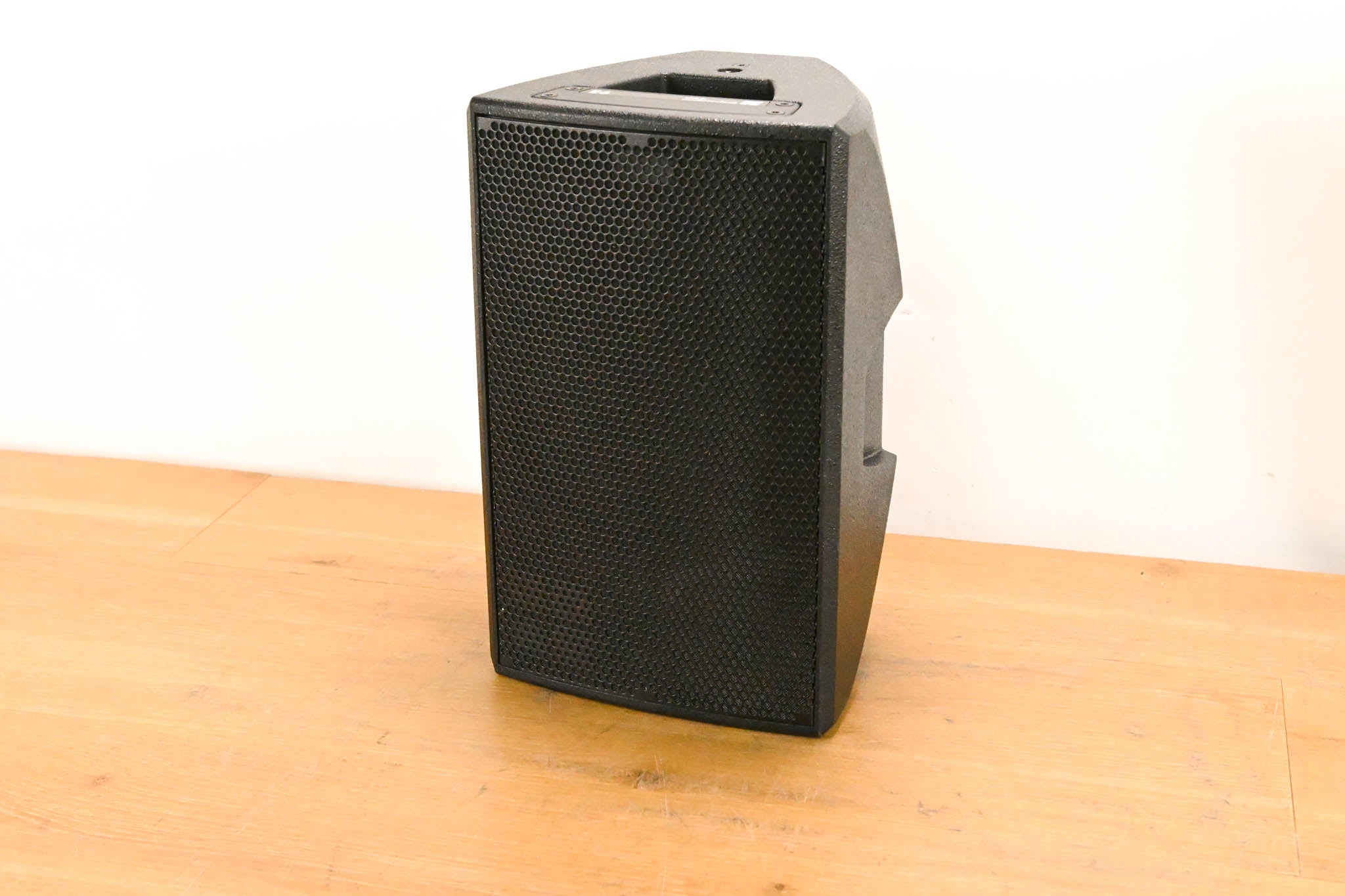 d&b audiotechnik E6 2-Way Passive Coaxial Loudspeaker