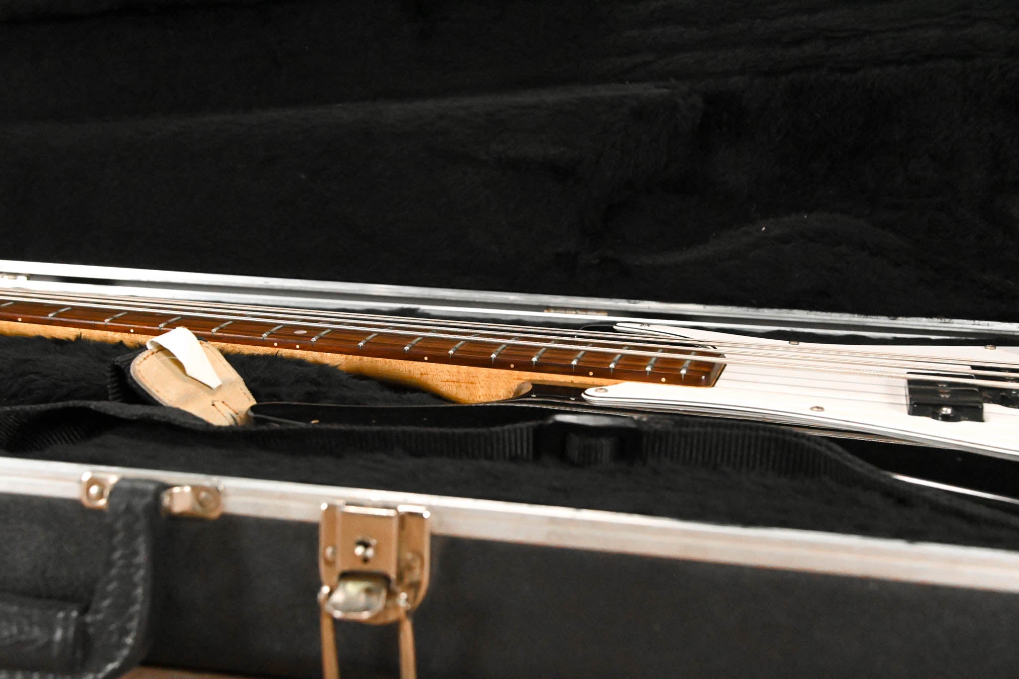 Peavey Forum 4-String Bass Guitar with Hard Case