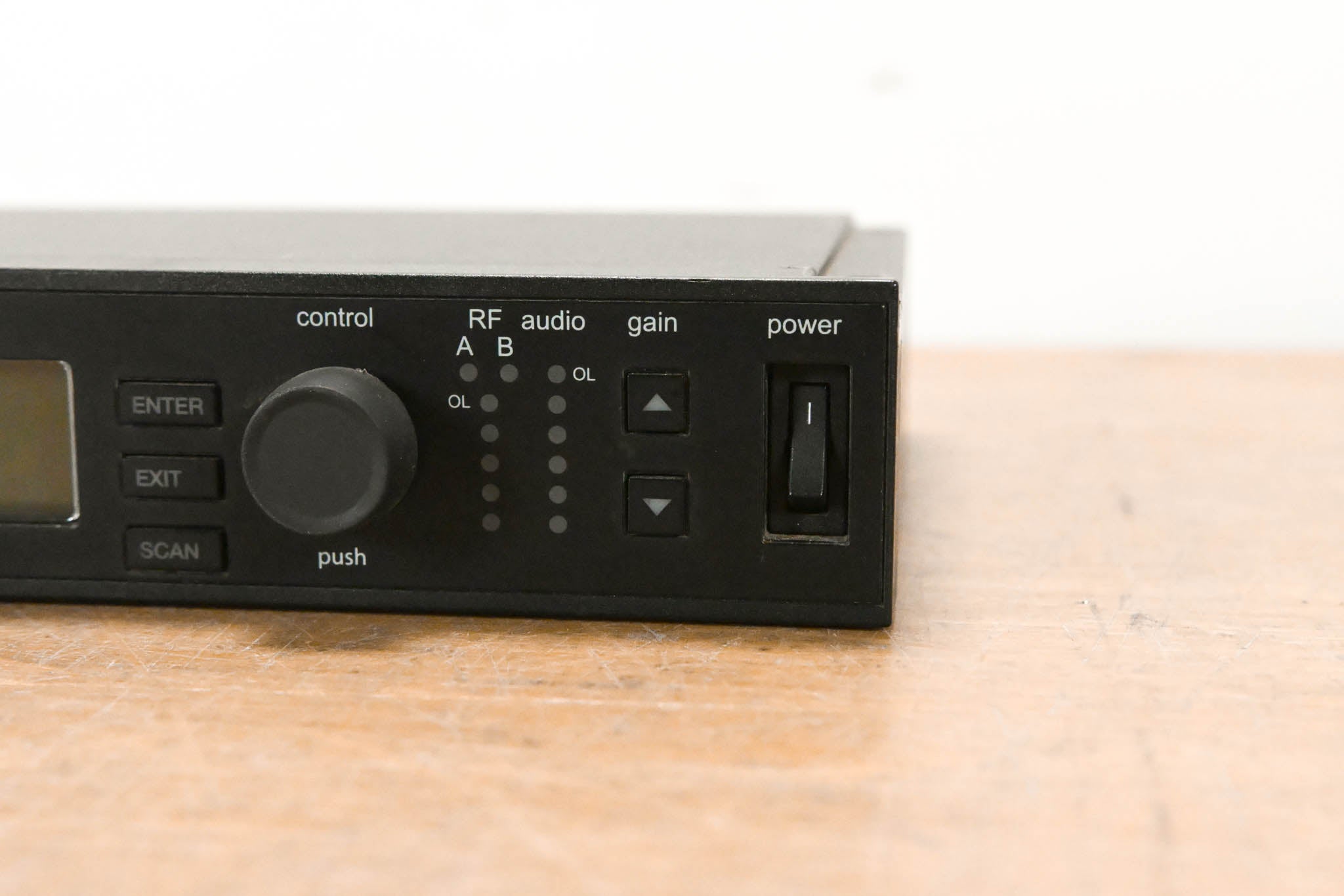 Shure ULXD4 Digital Wireless Receiver L50 Range: 632-696 MHz (NO PSU)