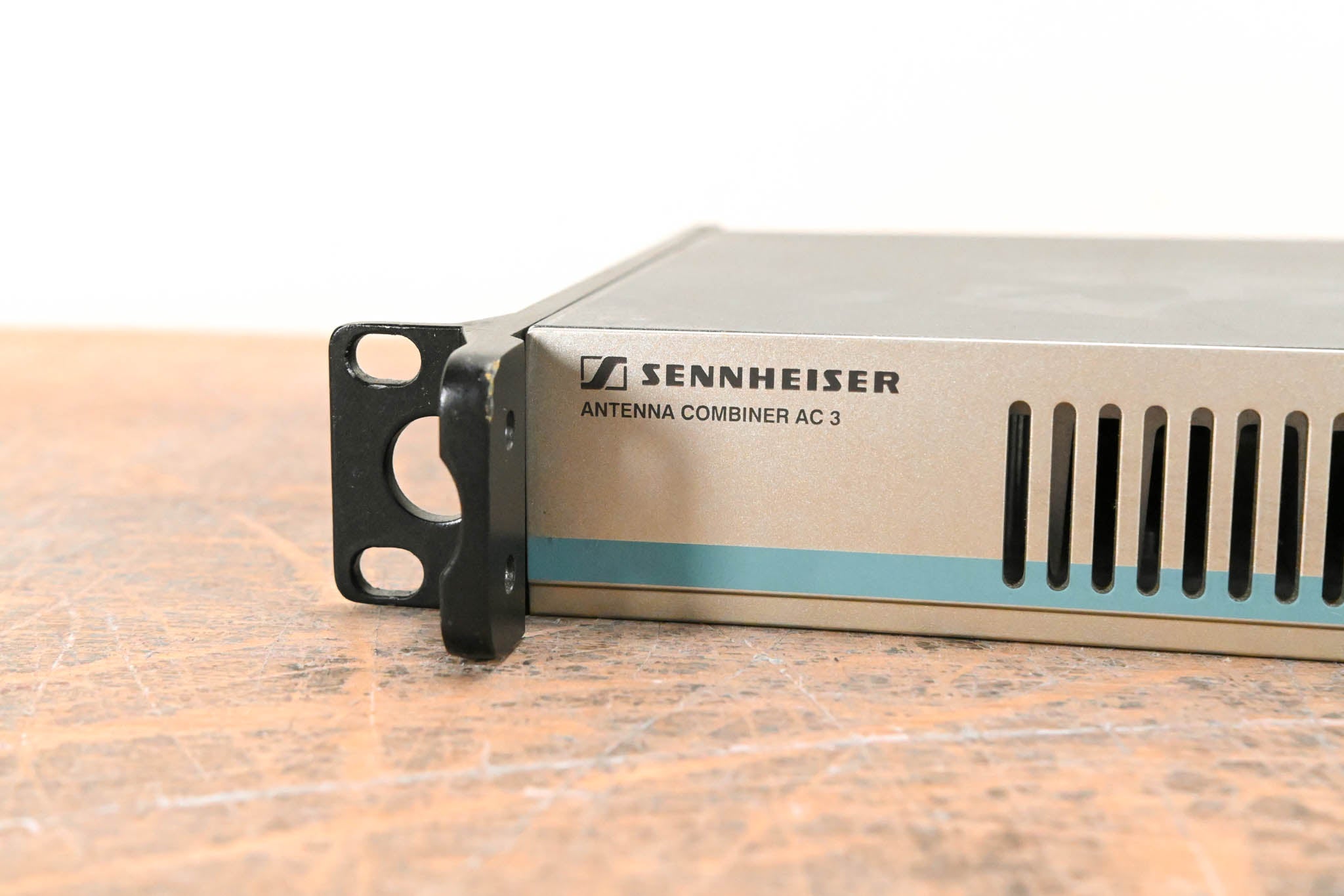 Sennheiser AC3 Antenna Combiner - 500-870 MHz (NO POWER SUPPLY)