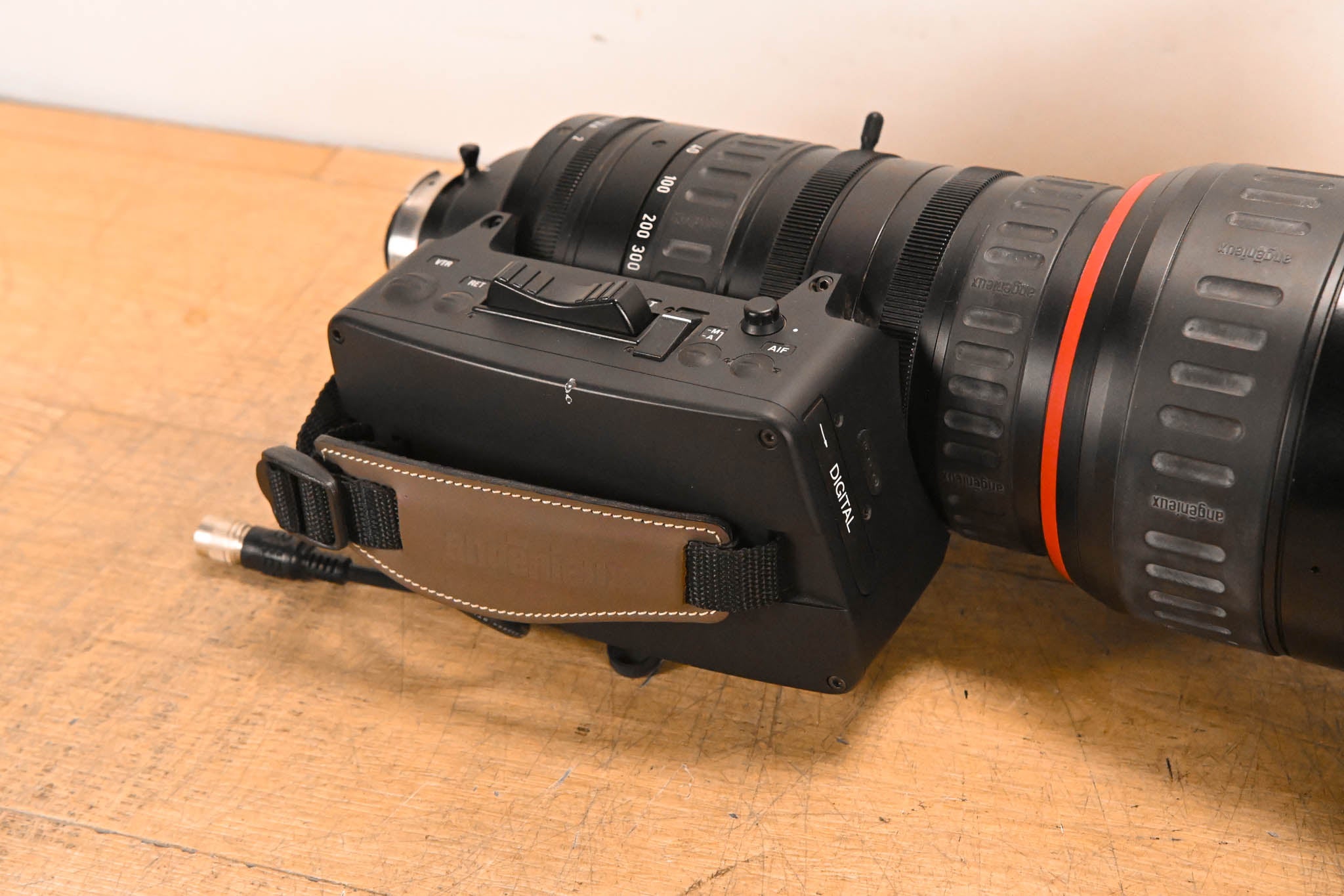 Angénieux AIF-HD T40x11BESSD HD 1:2/11-440mm Broadcast Box Lens