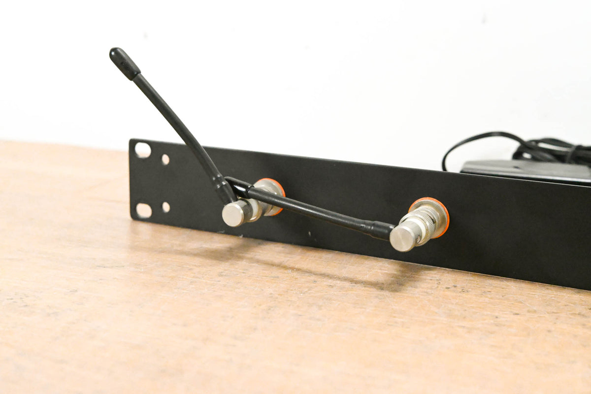 Audio-Technica ATW-R3100bC Receiver w/ ATW-T310bC Bodypack: 541-566 MHz