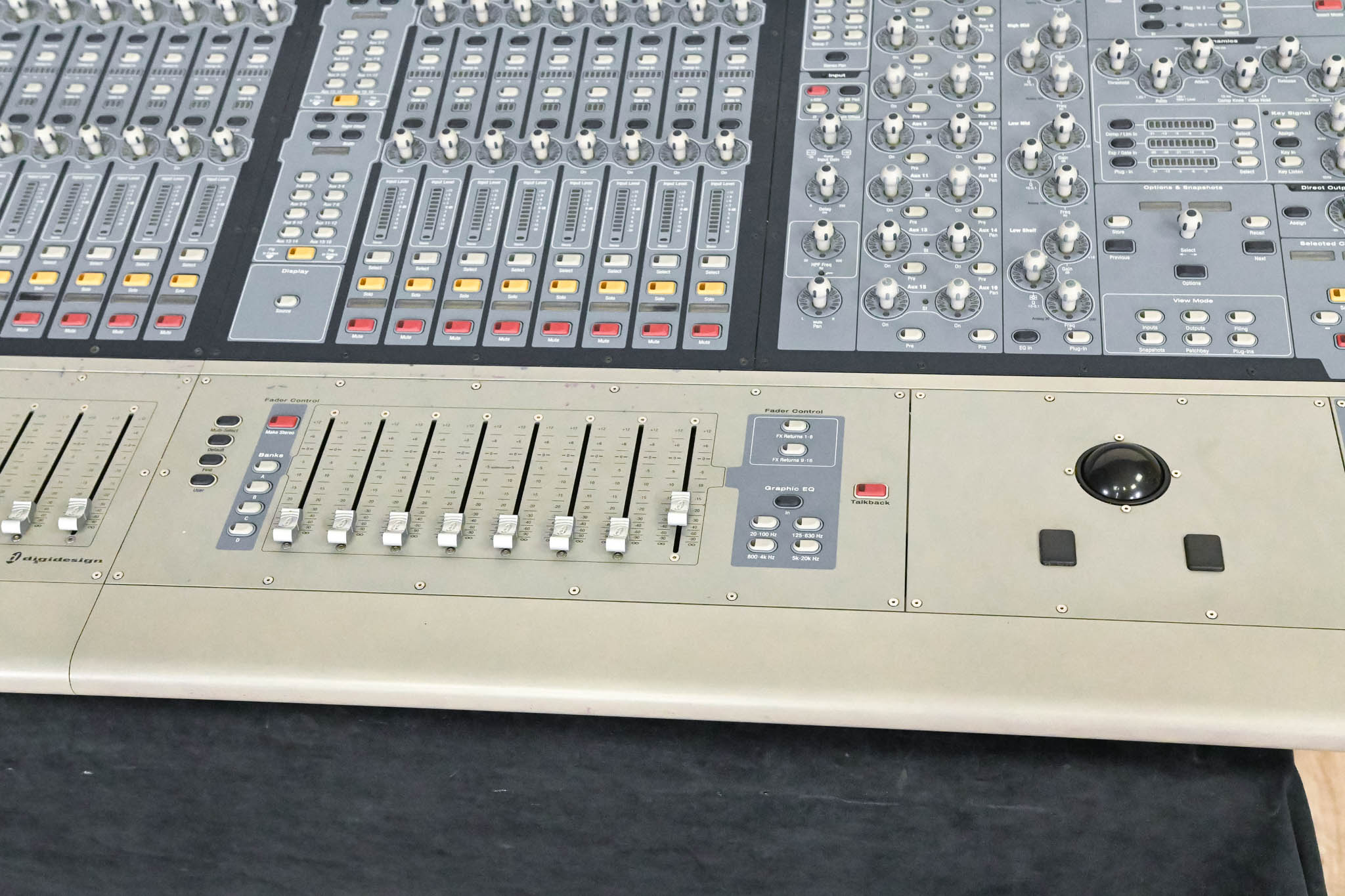 Digidesign VENUE D-Show Console Surface with Sidecar
