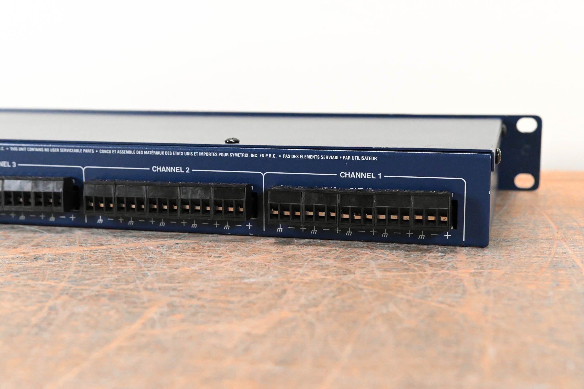 Symetrix 581E Distribution Amplifier (4x4)