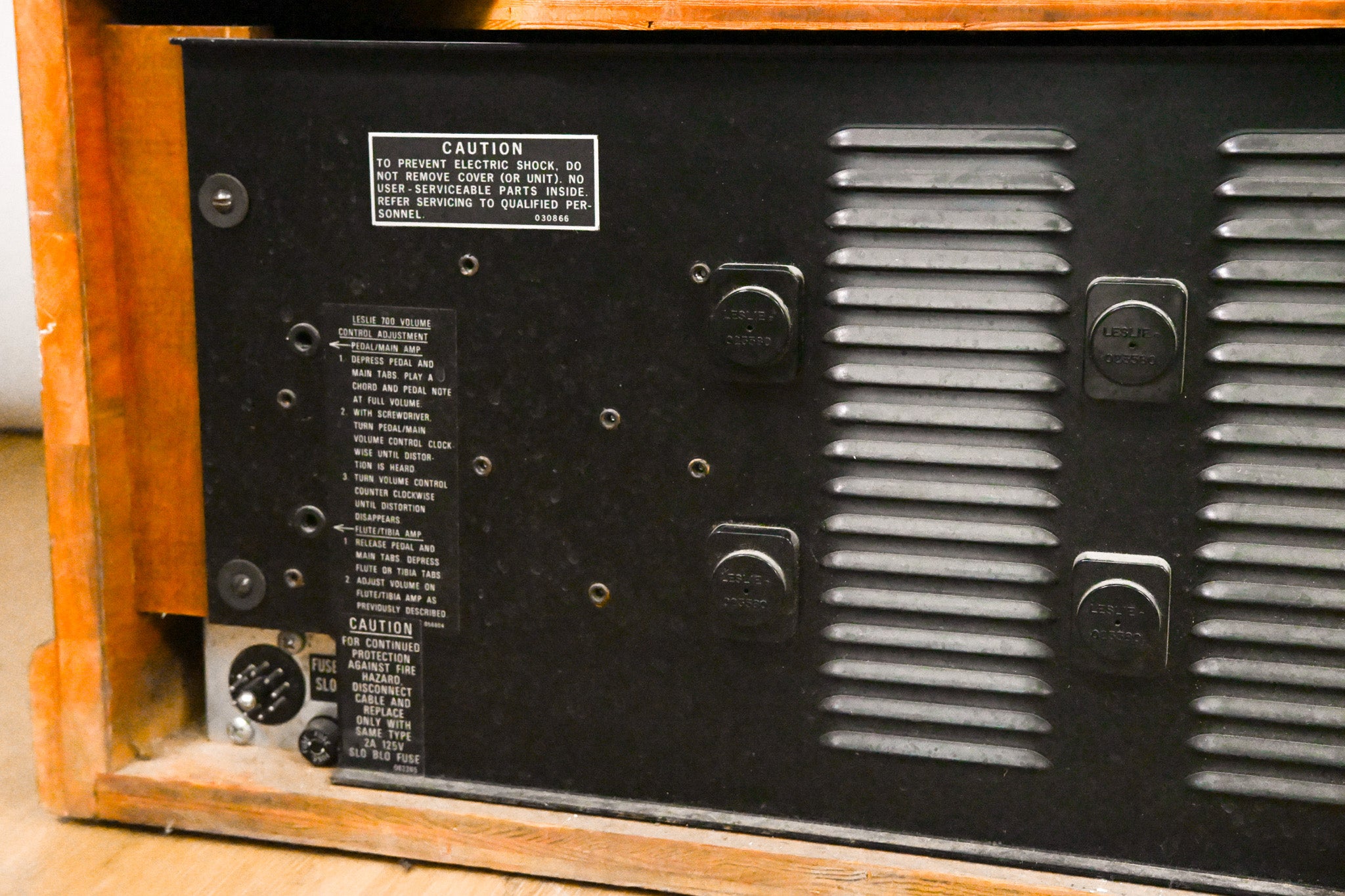 Leslie 710 Rotosonic Organ Speaker Cabinet & Cables