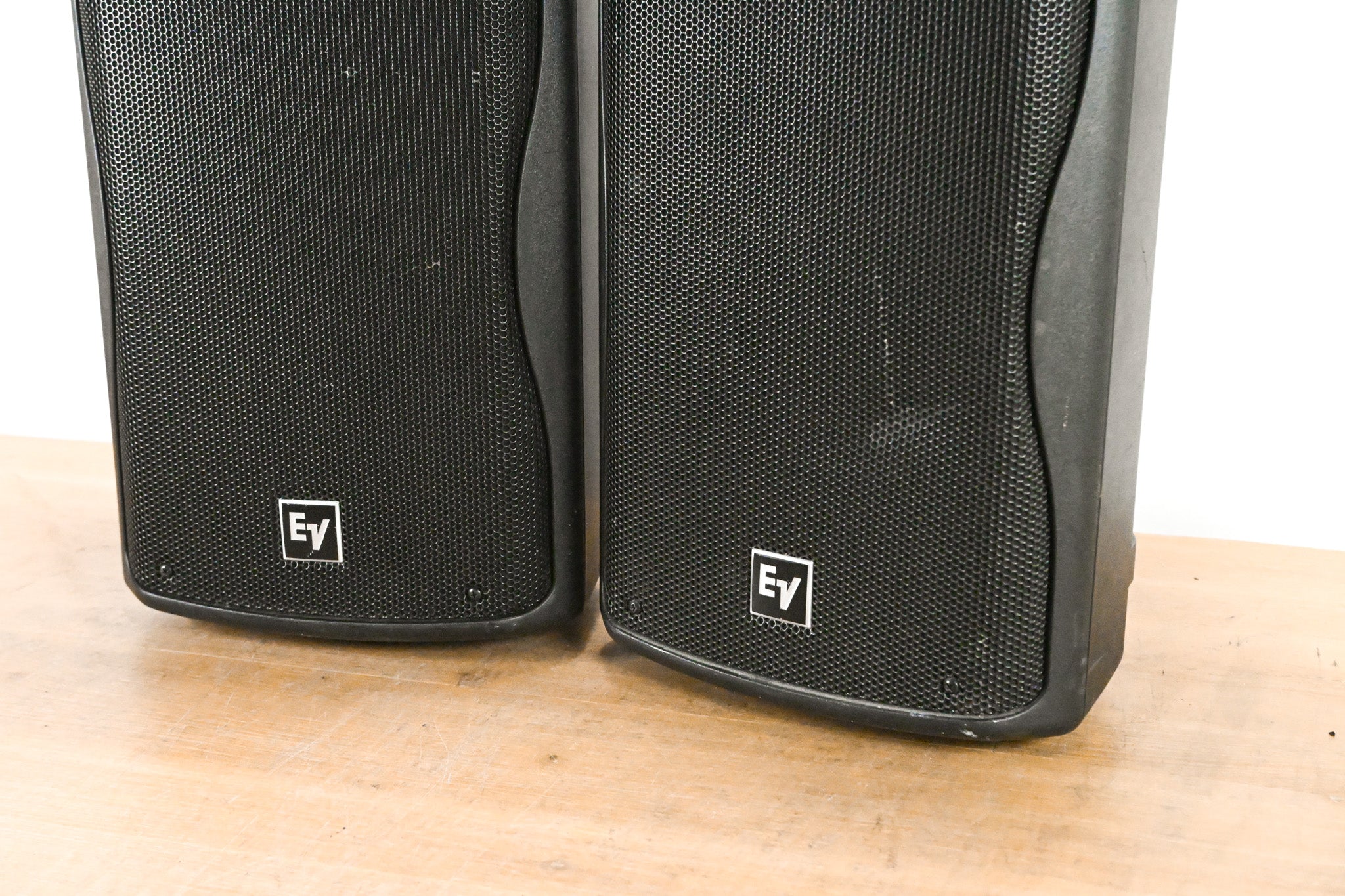 Electro-Voice (EV) ZX1-100 8" 2-Way Passive Loudspeaker (PAIR)
