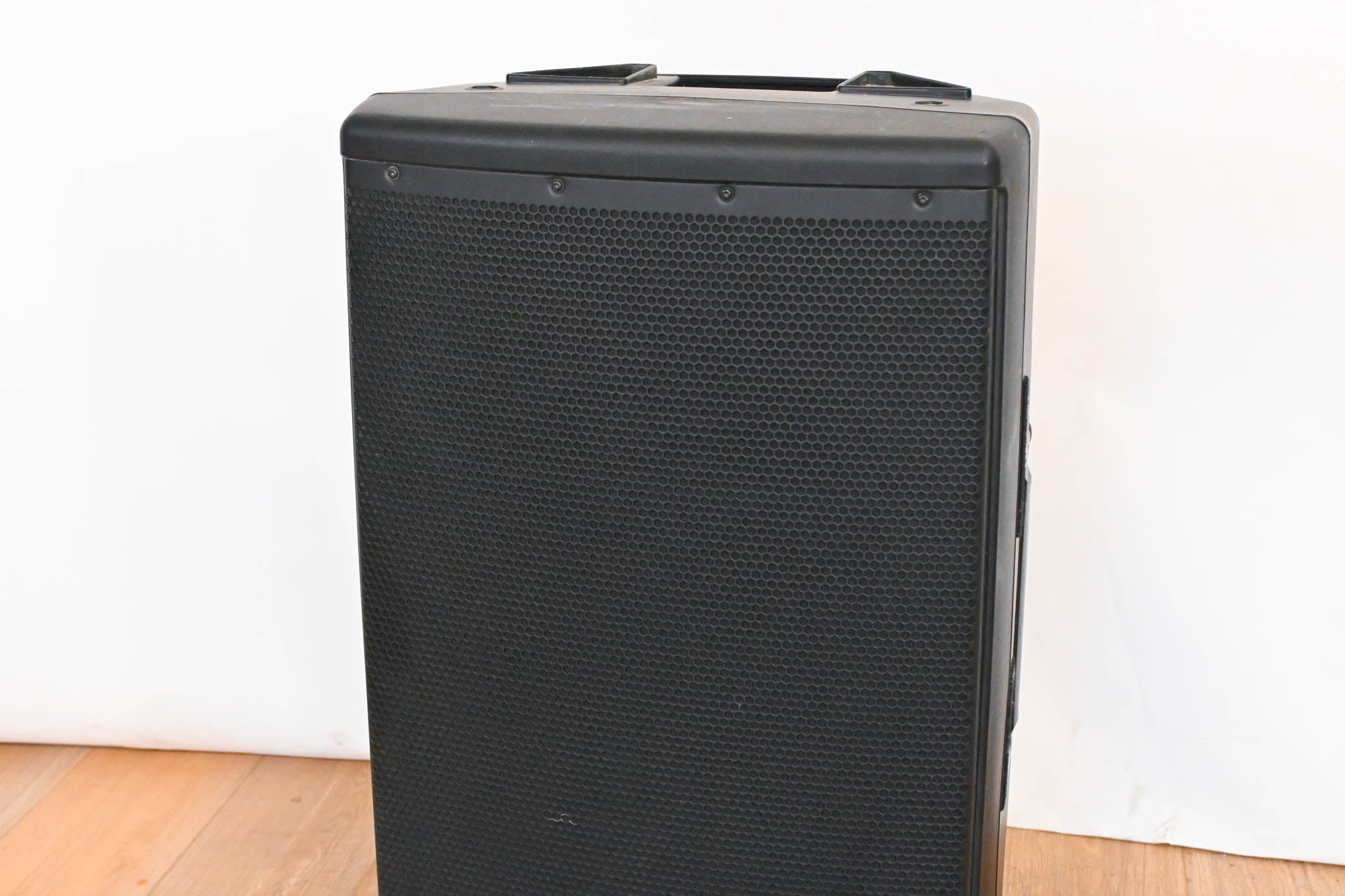 JBL EON615 15" 1000W 2-Way Powered Loudspeaker