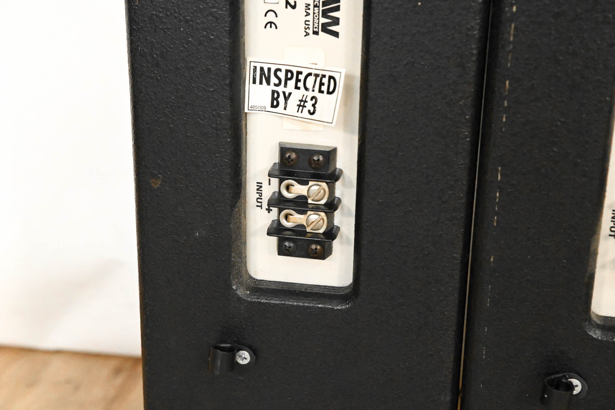 EAW UB52 Two-Way Full-Range Loudspeaker (PAIR)