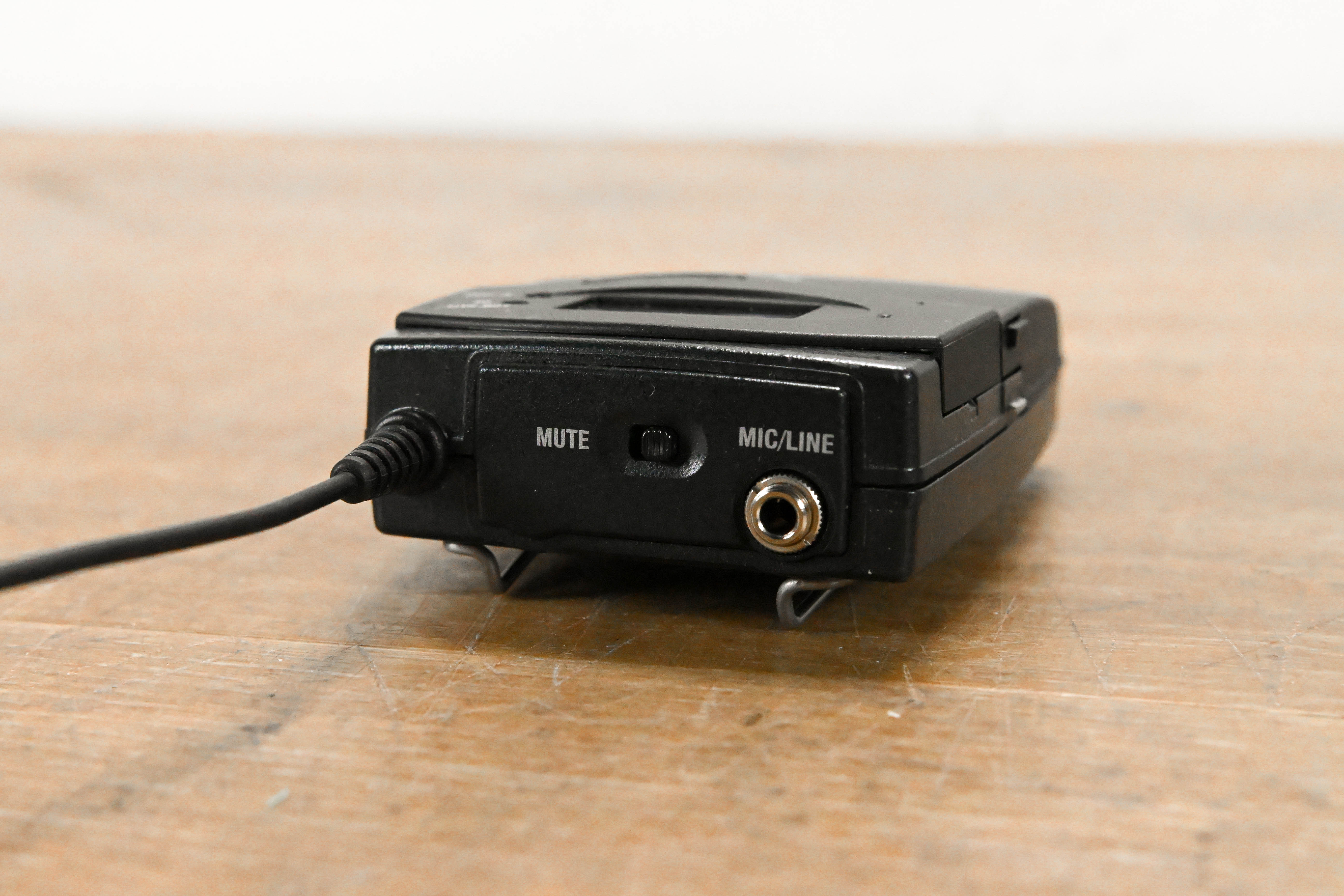 Sennheiser SK 100 G4 Wireless Bodypack Transmitter A1 Range: 470-516 MHz