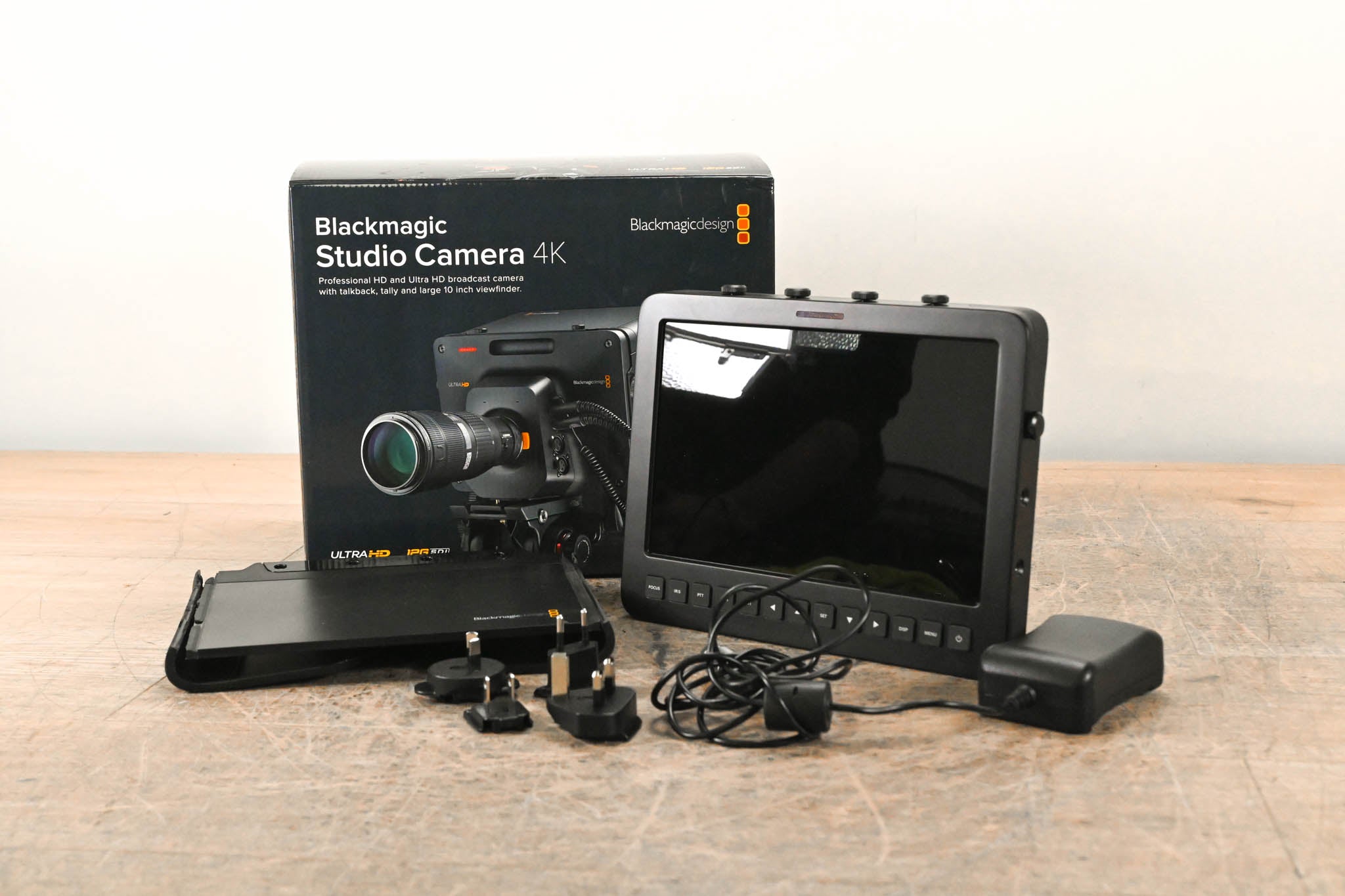 Blackmagic Design Studio Camera 4K 2