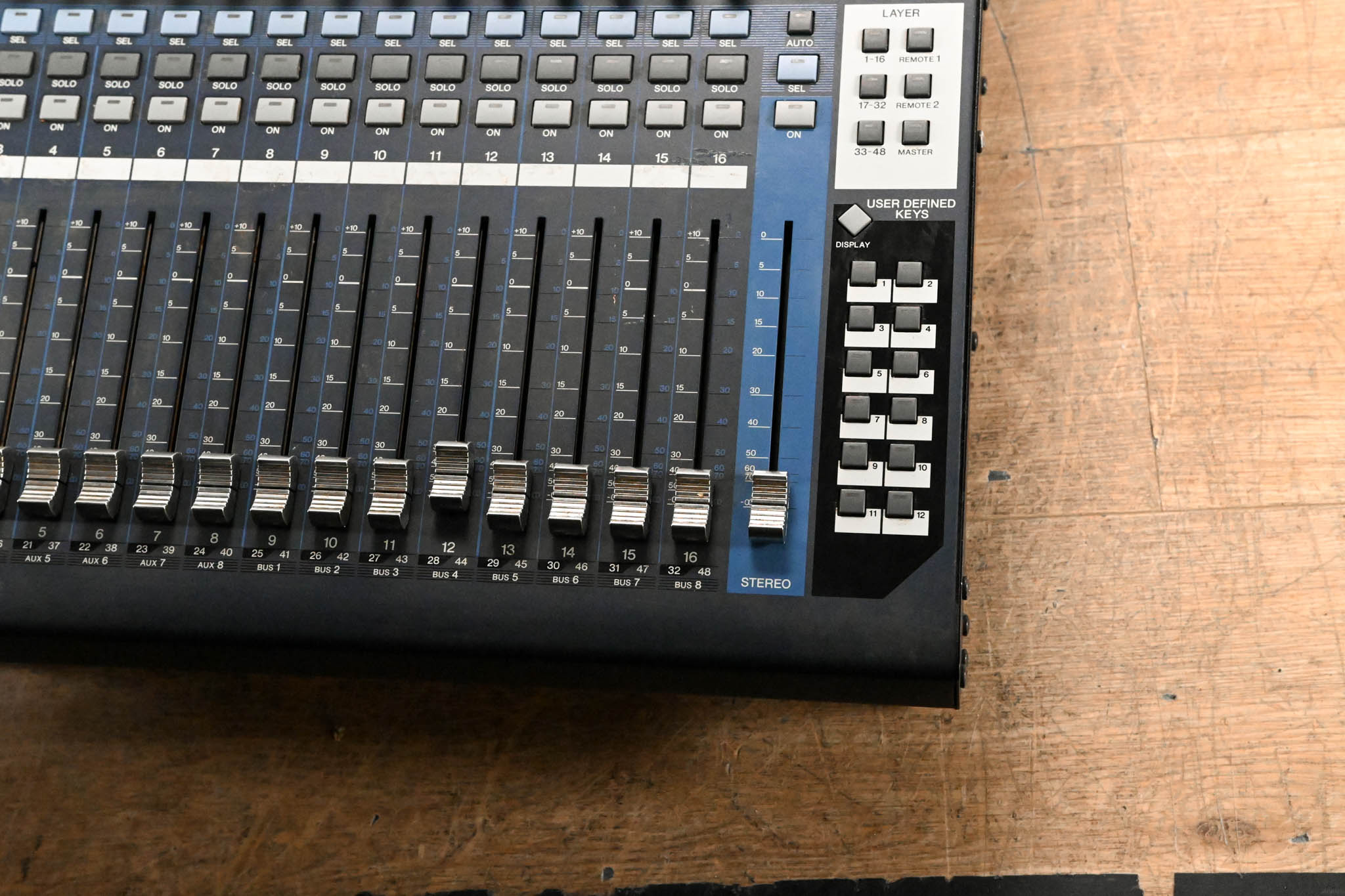 Yamaha DM1000 48-Channel Digital Audio Mixing Console