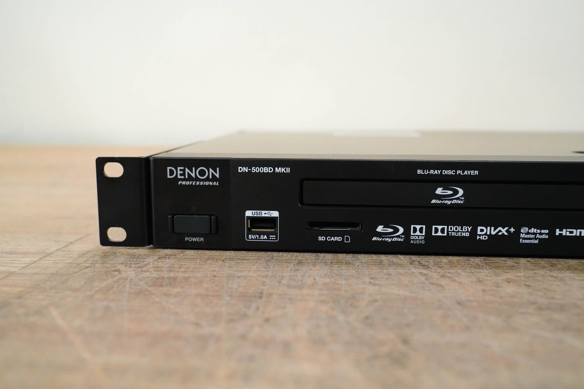 Denon DN-500BDMKII Professional Blu-Ray, DVD and CD/SD/USB Player