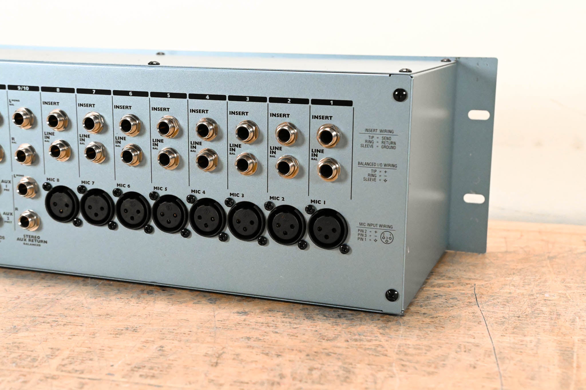 Alesis MultiMix 12R Rack-Mountable 12-Channel Stereo Mixer
